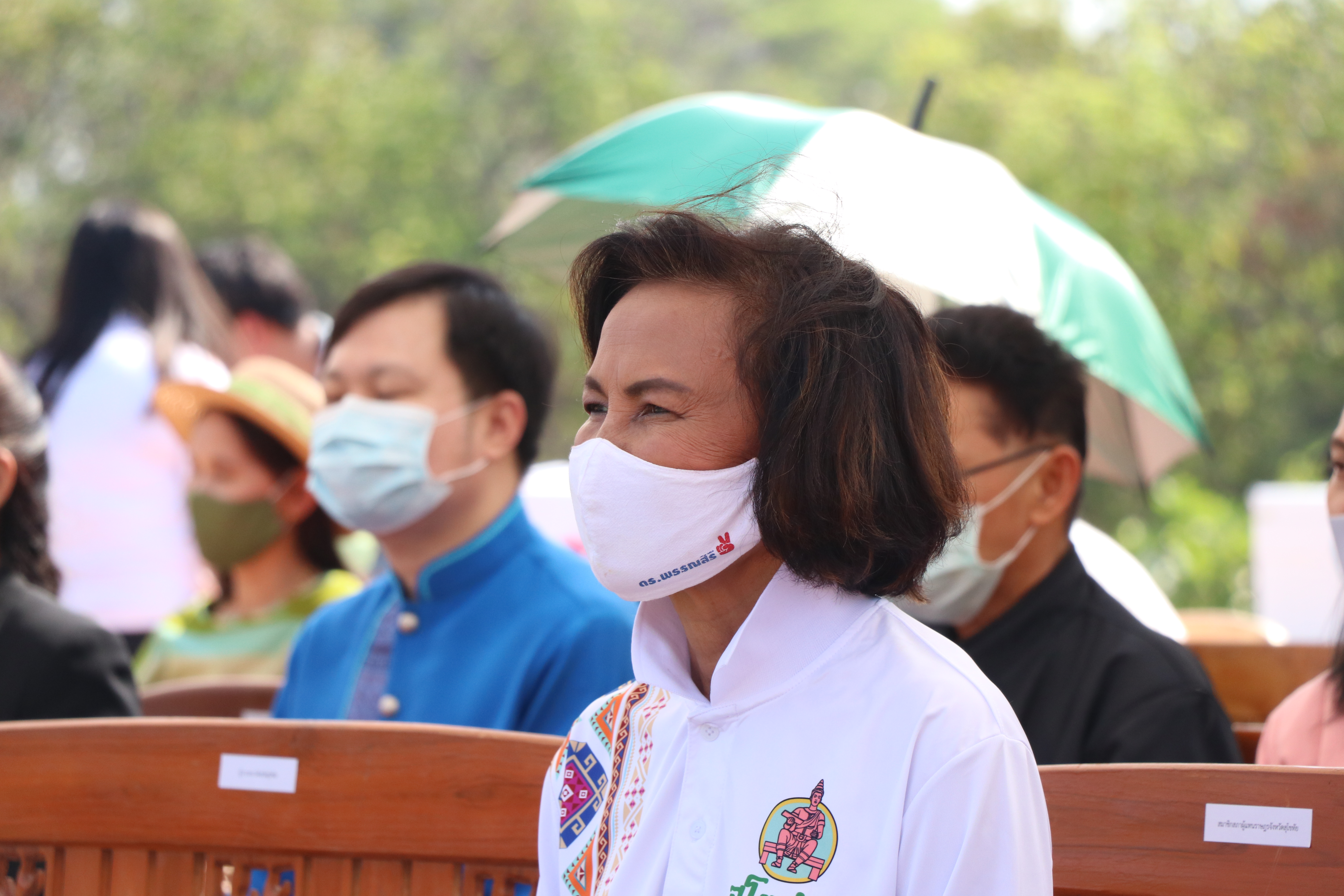 จังหวัดสุโขทัย เปิดโครงการสุโขทัยพอเพียง กิจกรรมสตรีสุโขทัยร่วมใจสู้ภัย COVID – 19 ตามหลักปรัชญาของเศรษฐกิจพอเพียง ณ บริเวณลานอนุสาวรีย์พ่อขุนรามคำแหงมหาราช อุทยานประวัติศาสตร์สุโขทัย