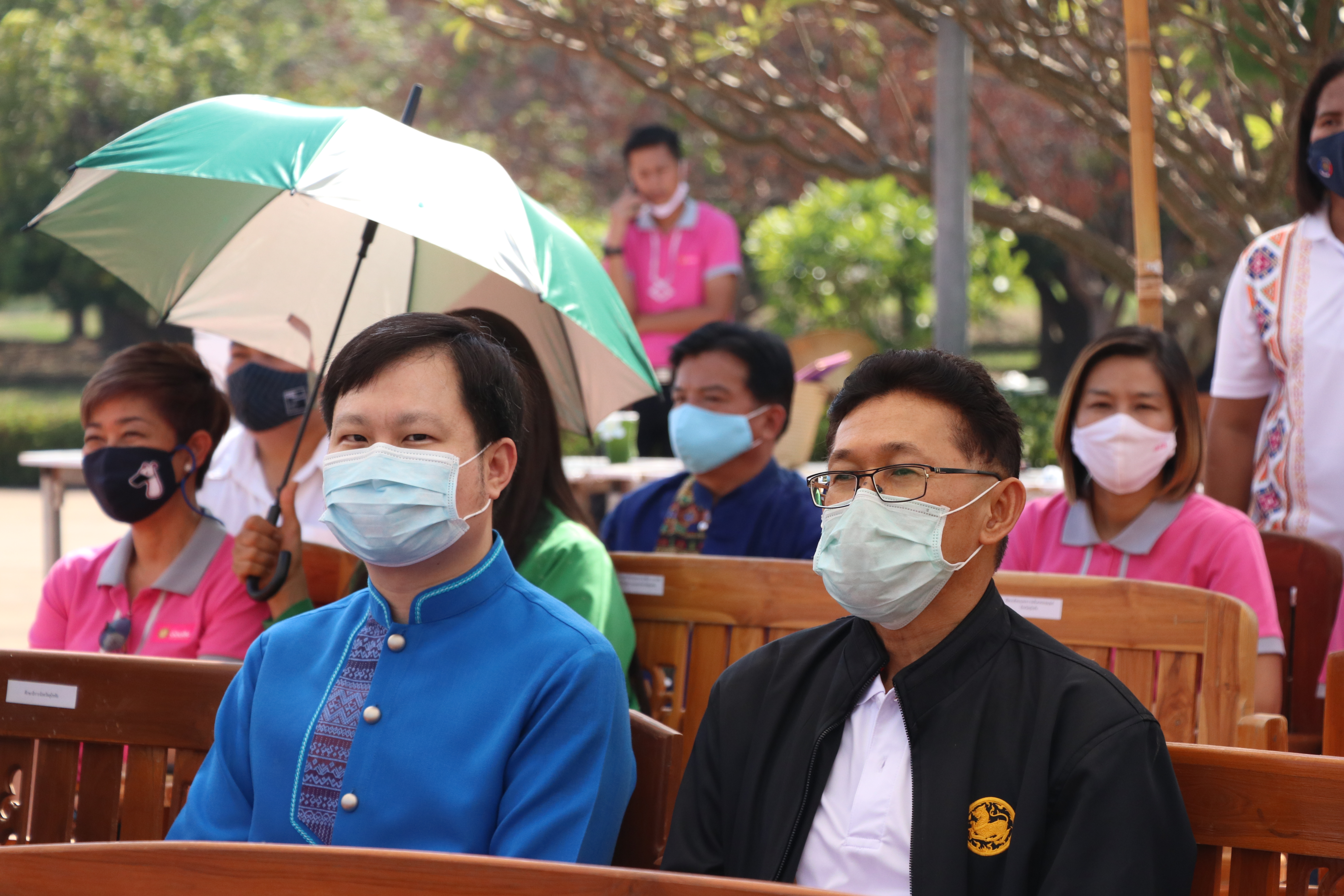 จังหวัดสุโขทัย เปิดโครงการสุโขทัยพอเพียง กิจกรรมสตรีสุโขทัยร่วมใจสู้ภัย COVID – 19 ตามหลักปรัชญาของเศรษฐกิจพอเพียง ณ บริเวณลานอนุสาวรีย์พ่อขุนรามคำแหงมหาราช อุทยานประวัติศาสตร์สุโขทัย
