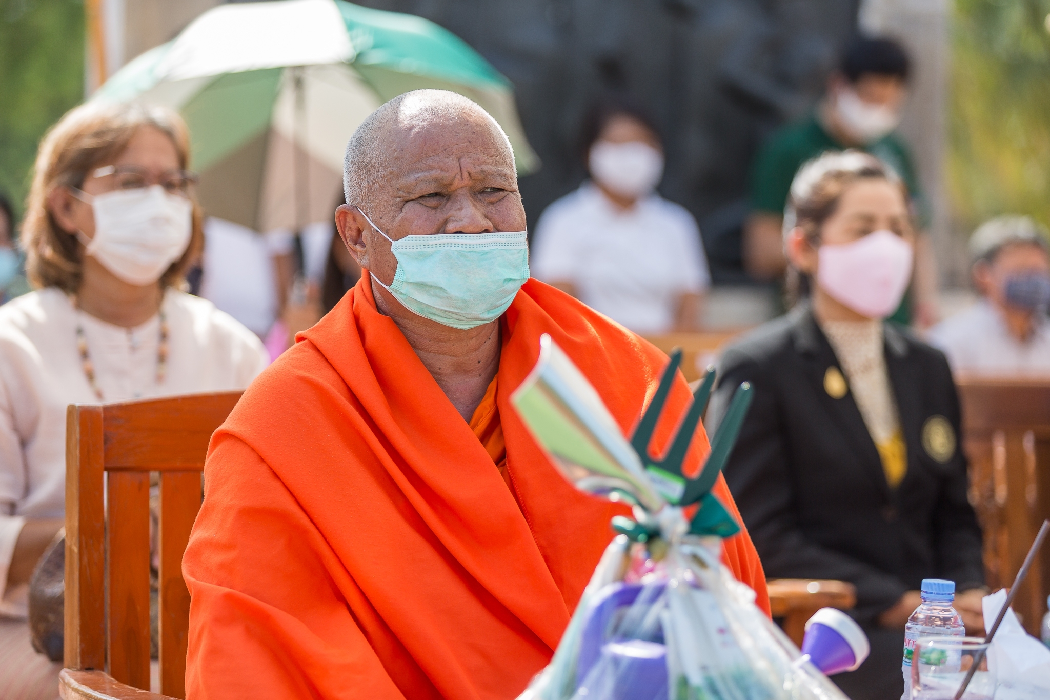 จังหวัดสุโขทัย เปิดโครงการสุโขทัยพอเพียง กิจกรรมสตรีสุโขทัยร่วมใจสู้ภัย COVID – 19 ตามหลักปรัชญาของเศรษฐกิจพอเพียง ณ บริเวณลานอนุสาวรีย์พ่อขุนรามคำแหงมหาราช อุทยานประวัติศาสตร์สุโขทัย