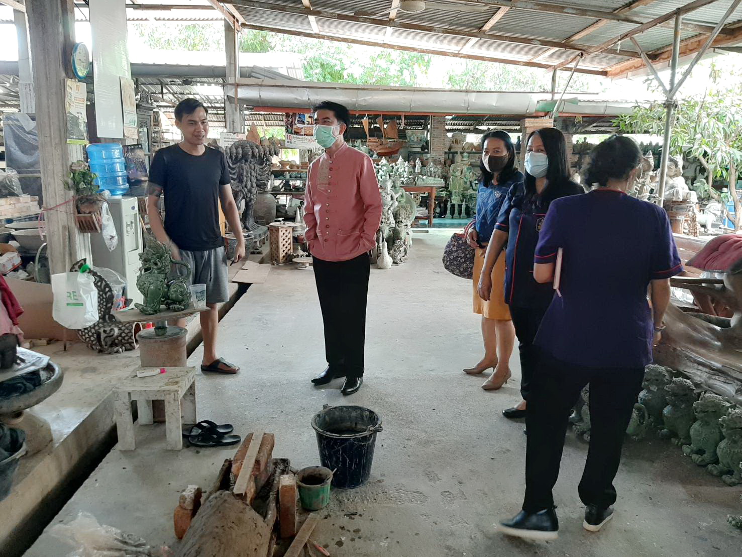 วันที่ 9 มิถุนายน 2563 เวลา 13.00 น. นายชัยวัฒน์ แสงศรี ผู้ตรวจราชการกรมการพัฒนาชุมชน เขตตรวจที่ 17 เป็นประธานการประชุมตรวจติดตามผลการขับเคลื่อนงานตามภารกิจกรมการพัฒนาชุมชน