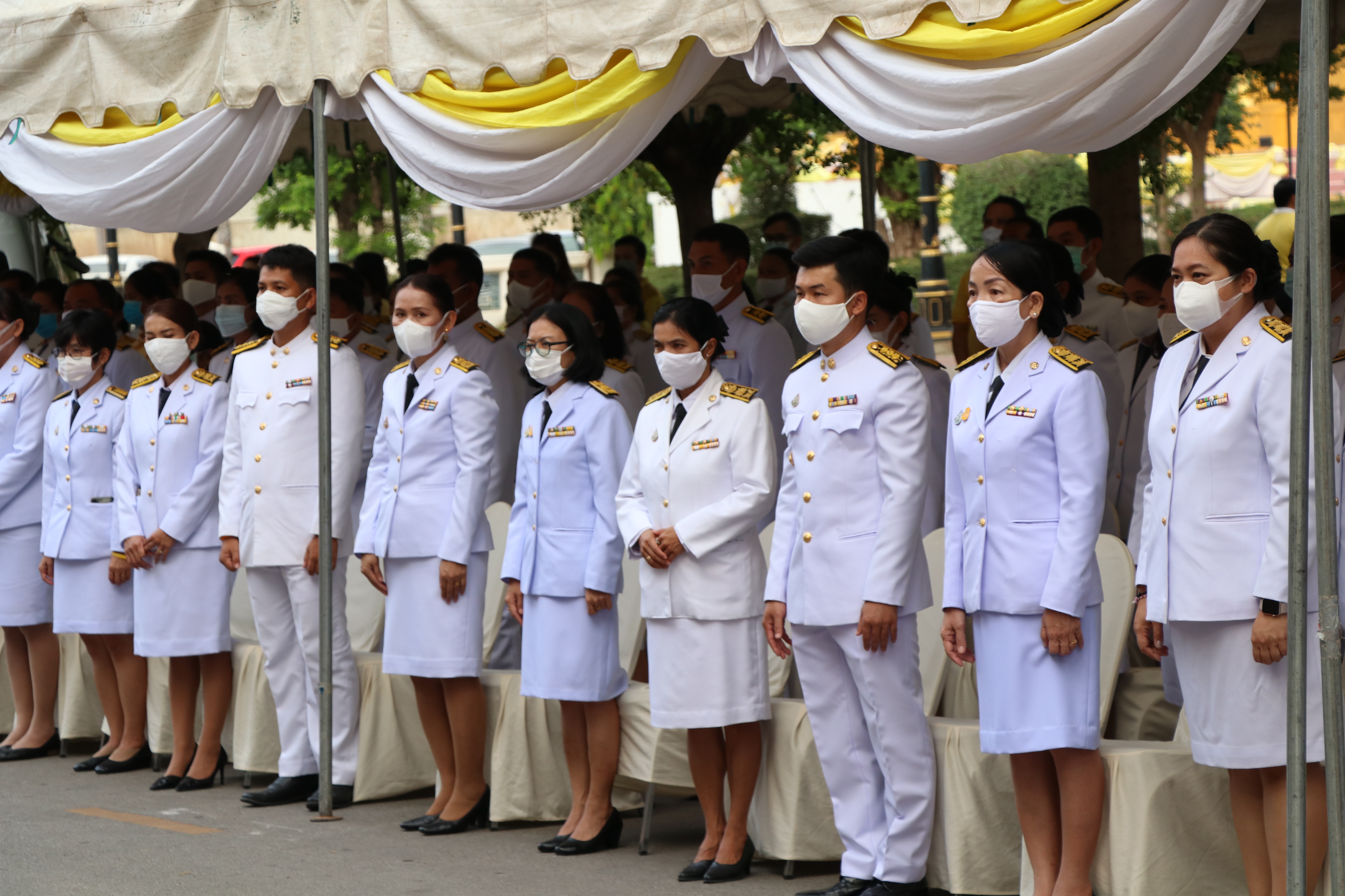 วันที่ 28 กรกฎาคม 2563 เวลา 07.00 น. นายธวัช ใสสม พัฒนาการจังหวัดสุโขทัย นำข้าราชการ พนักงาน ลูกจ้าง สำนักงานพัฒนาชุมชนจังหวัดสุโขทัย เข้าร่วมกิจกรรมเฉลิมพระเกียรติพระบาทสมเด็จพระเจ้าอยู่หัว เนื่องในโอกาสวันเฉลิมพระชนมพรรษา 28 กรกฎาคม 2563 ณ ศาลาเอนกประสงค์ ศาลากลางจังหวัดสุโขทัย