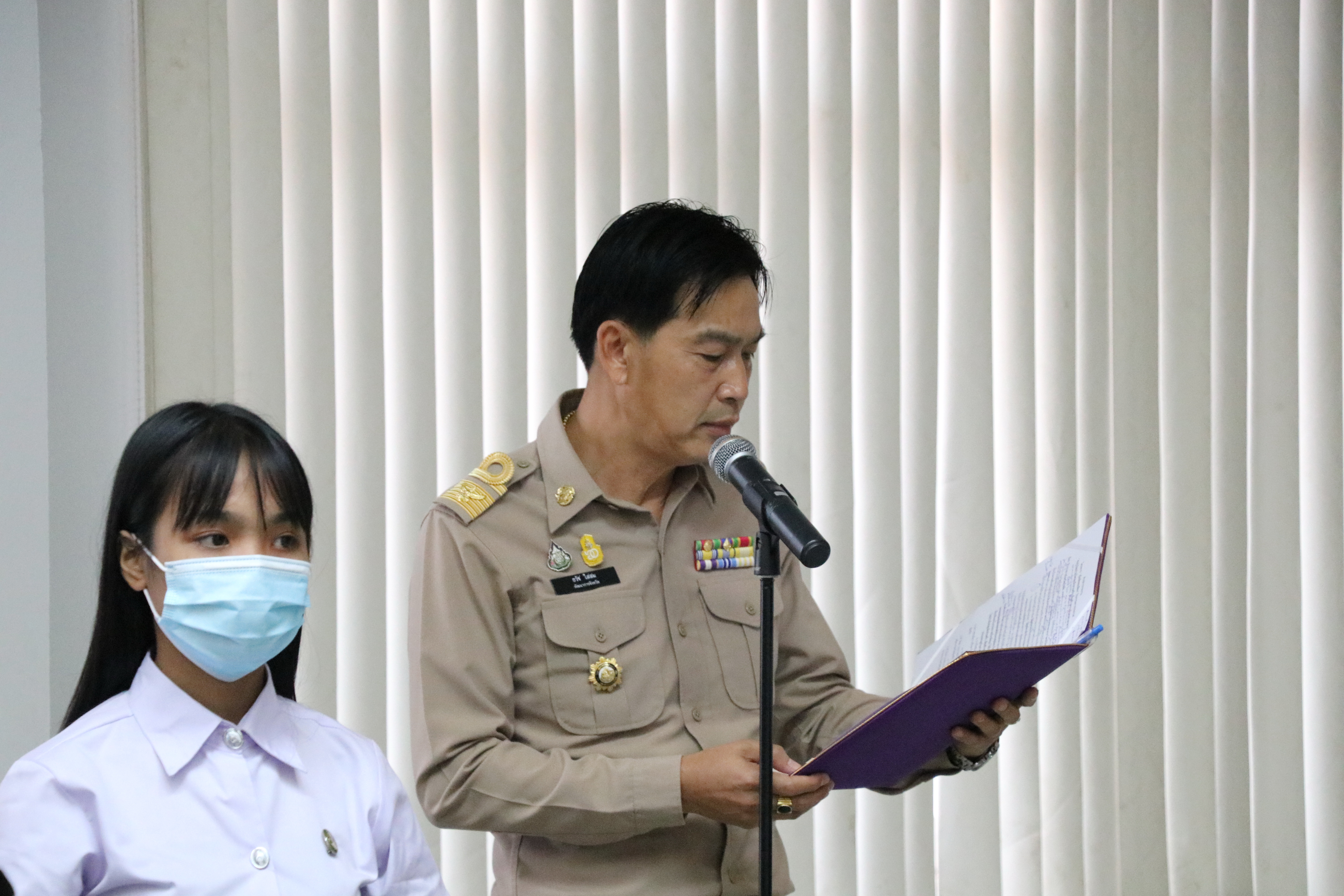 วันที่ 29 กรกฎาคม 2563 เวลา 09.00 น.นายธวัช ใสสม พัฒนาการจังหวัดสุโขทัย นำเสนอผลความก้าวหน้าการดำเนินงานการพัฒนาคุณภาพชีวิตประชาชนจังหวัดสุโขทัย “โครงการสุโขทัยเมืองผาสุก” และผลความก้าวหน้าโครงการพัฒนาพื้นที่ต้นแบบการพัฒนาคุณภาพชีวิตตามหลักทฤษฎีใหม่ ประยุกต์สู่ “โคก หนอง นา โมเดล” การประชุมคณะกรมการจังหวัดสุโขทัย ครั้งที่ 5/2563