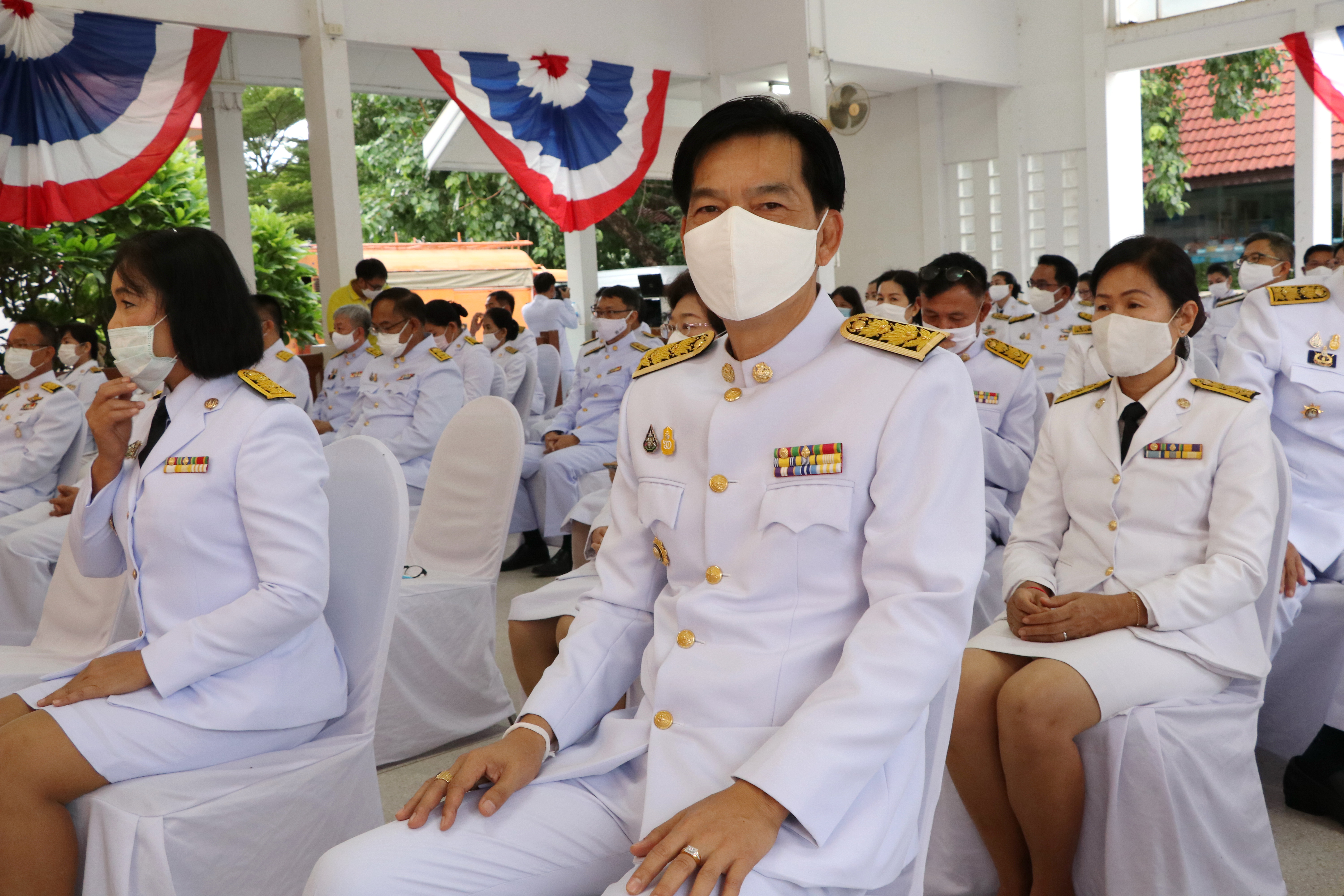 วันที่ 28 กรกฎาคม 2563 เวลา 07.00 น. นายธวัช ใสสม พัฒนาการจังหวัดสุโขทัย นำข้าราชการ พนักงาน ลูกจ้าง สำนักงานพัฒนาชุมชนจังหวัดสุโขทัย เข้าร่วมกิจกรรมเฉลิมพระเกียรติพระบาทสมเด็จพระเจ้าอยู่หัว เนื่องในโอกาสวันเฉลิมพระชนมพรรษา 28 กรกฎาคม 2563 ณ ศาลาเอนกประสงค์ ศาลากลางจังหวัดสุโขทัย