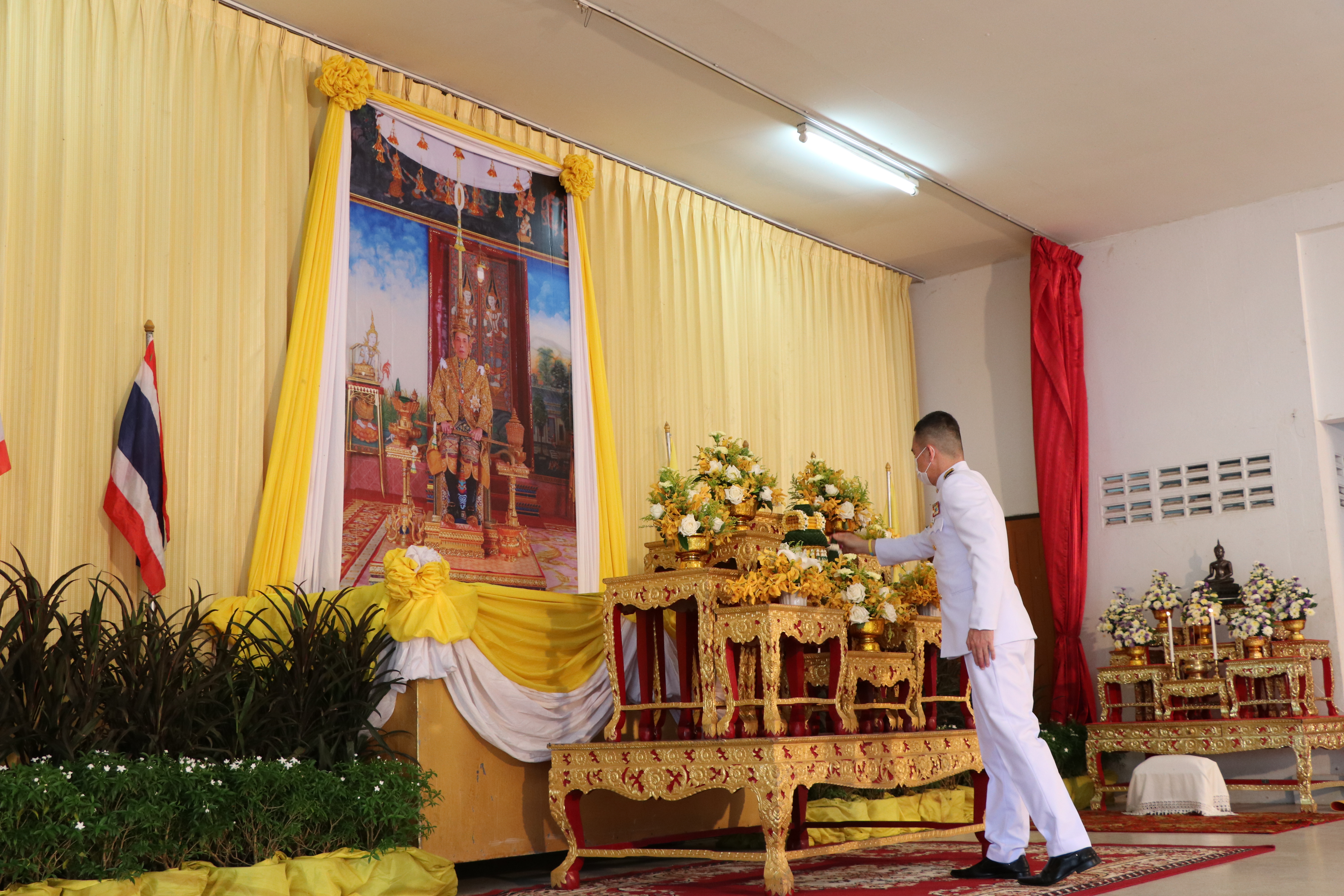 วันที่ 28 กรกฎาคม 2563 เวลา 07.00 น. นายธวัช ใสสม พัฒนาการจังหวัดสุโขทัย นำข้าราชการ พนักงาน ลูกจ้าง สำนักงานพัฒนาชุมชนจังหวัดสุโขทัย เข้าร่วมกิจกรรมเฉลิมพระเกียรติพระบาทสมเด็จพระเจ้าอยู่หัว เนื่องในโอกาสวันเฉลิมพระชนมพรรษา 28 กรกฎาคม 2563 ณ ศาลาเอนกประสงค์ ศาลากลางจังหวัดสุโขทัย