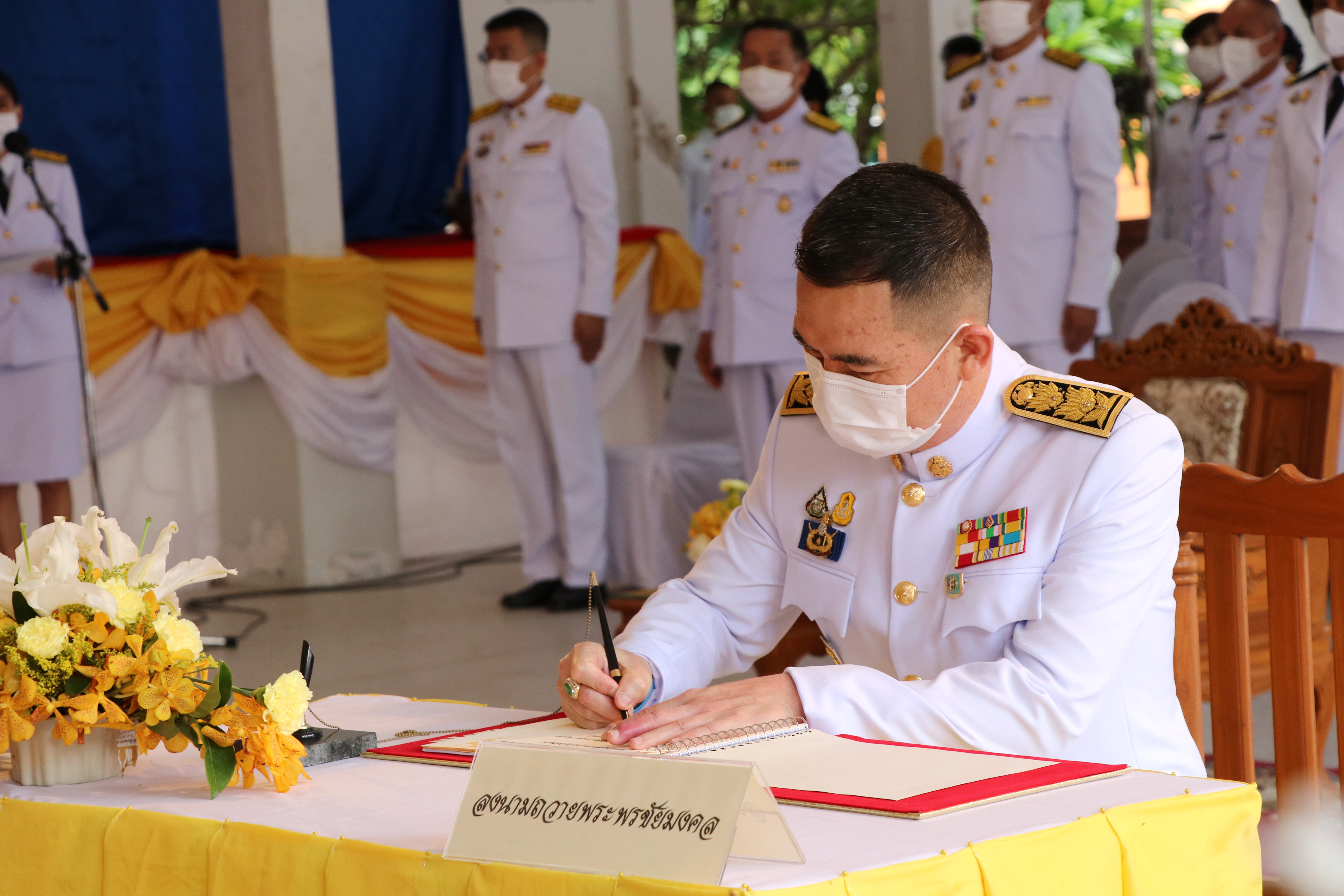 วันที่ 28 กรกฎาคม 2563 เวลา 07.00 น. นายธวัช ใสสม พัฒนาการจังหวัดสุโขทัย นำข้าราชการ พนักงาน ลูกจ้าง สำนักงานพัฒนาชุมชนจังหวัดสุโขทัย เข้าร่วมกิจกรรมเฉลิมพระเกียรติพระบาทสมเด็จพระเจ้าอยู่หัว เนื่องในโอกาสวันเฉลิมพระชนมพรรษา 28 กรกฎาคม 2563 ณ ศาลาเอนกประสงค์ ศาลากลางจังหวัดสุโขทัย