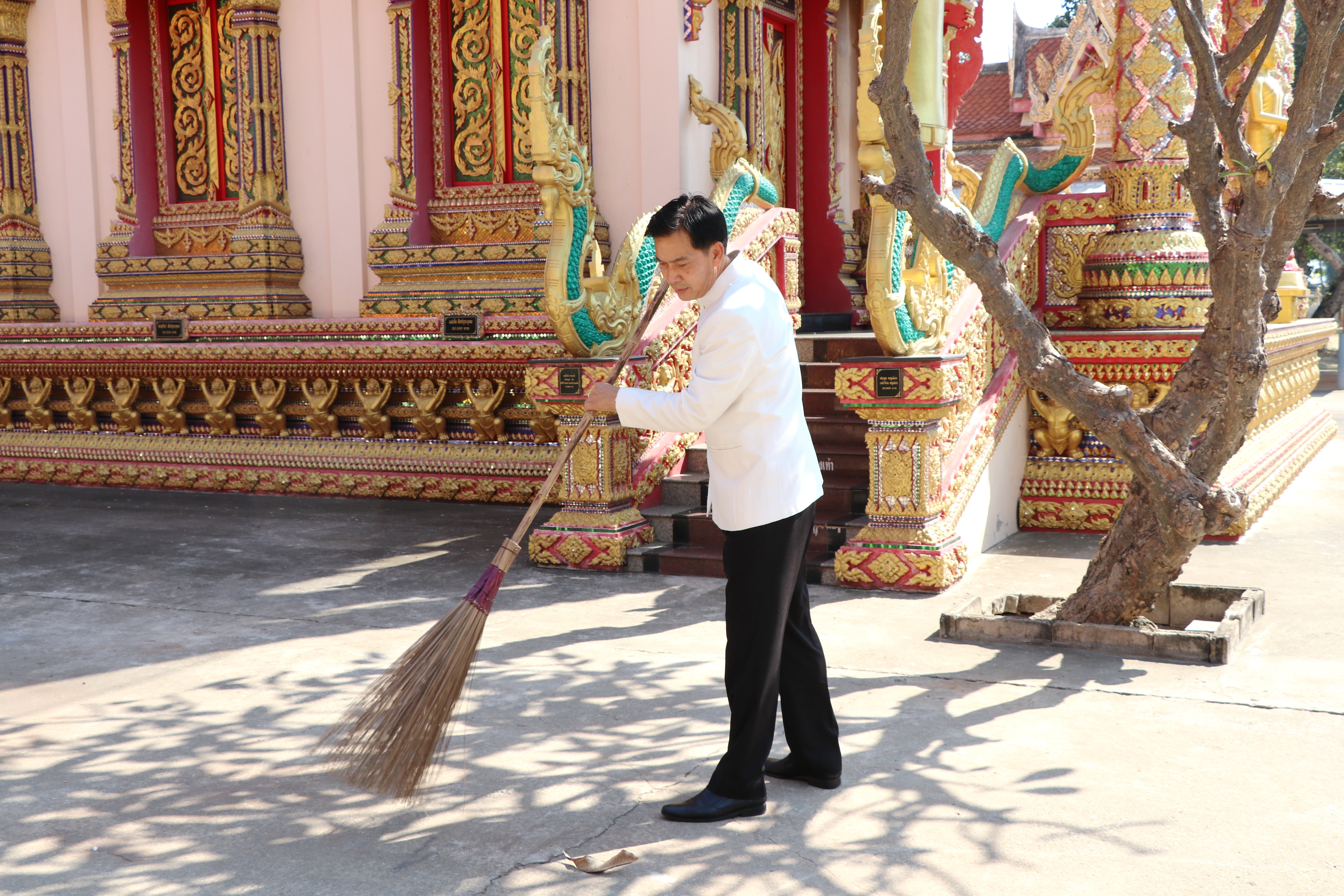 พช.สุโขทัย จัดกิจกรรม”โครงการเข้าวัด ถือศีล ฝึกจิต พัฒนาใจ ข้าราชการสำนักงานพัฒนาชุมชนจังหวัดสุโขทัย