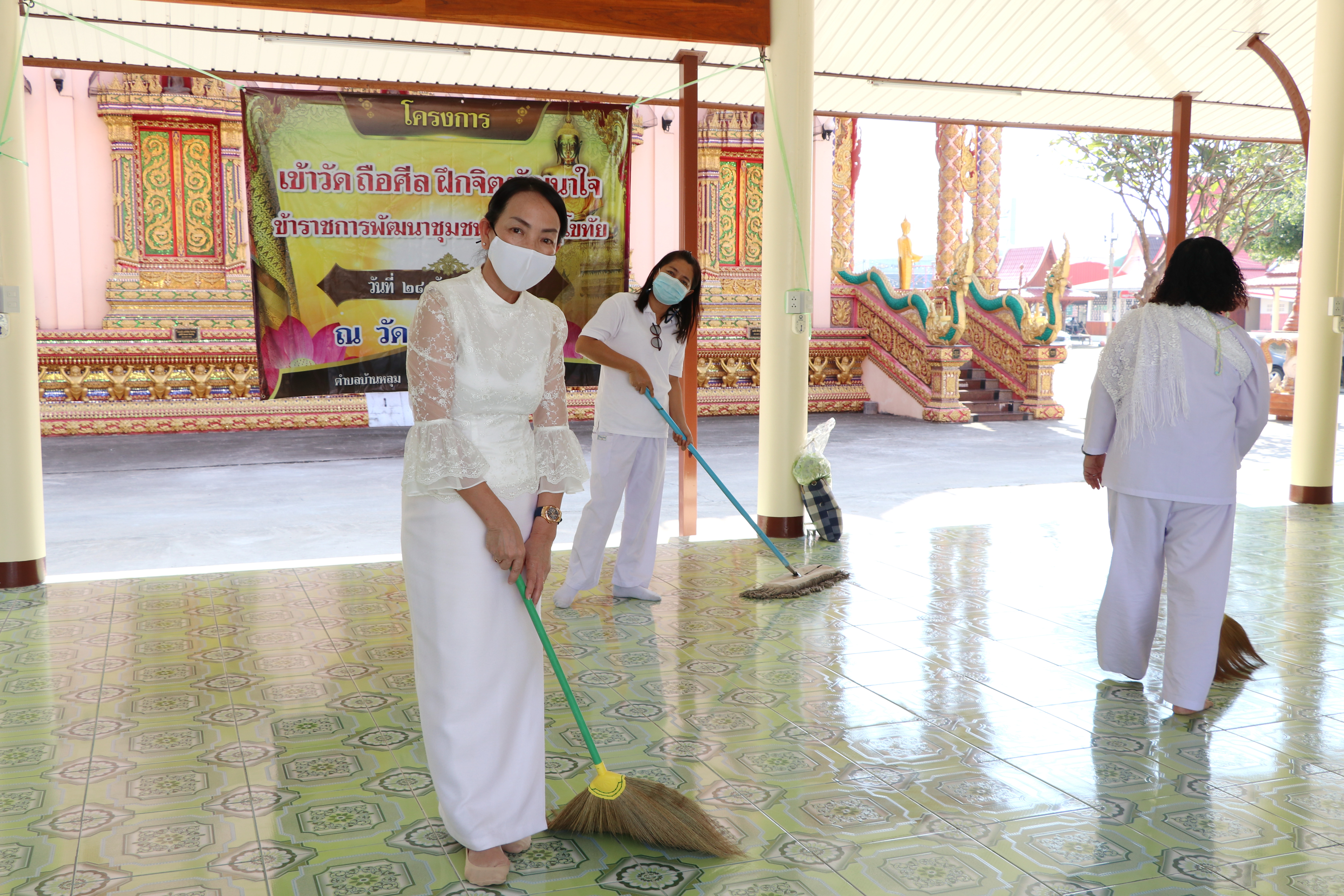 พช.สุโขทัย จัดกิจกรรม”โครงการเข้าวัด ถือศีล ฝึกจิต พัฒนาใจ ข้าราชการสำนักงานพัฒนาชุมชนจังหวัดสุโขทัย