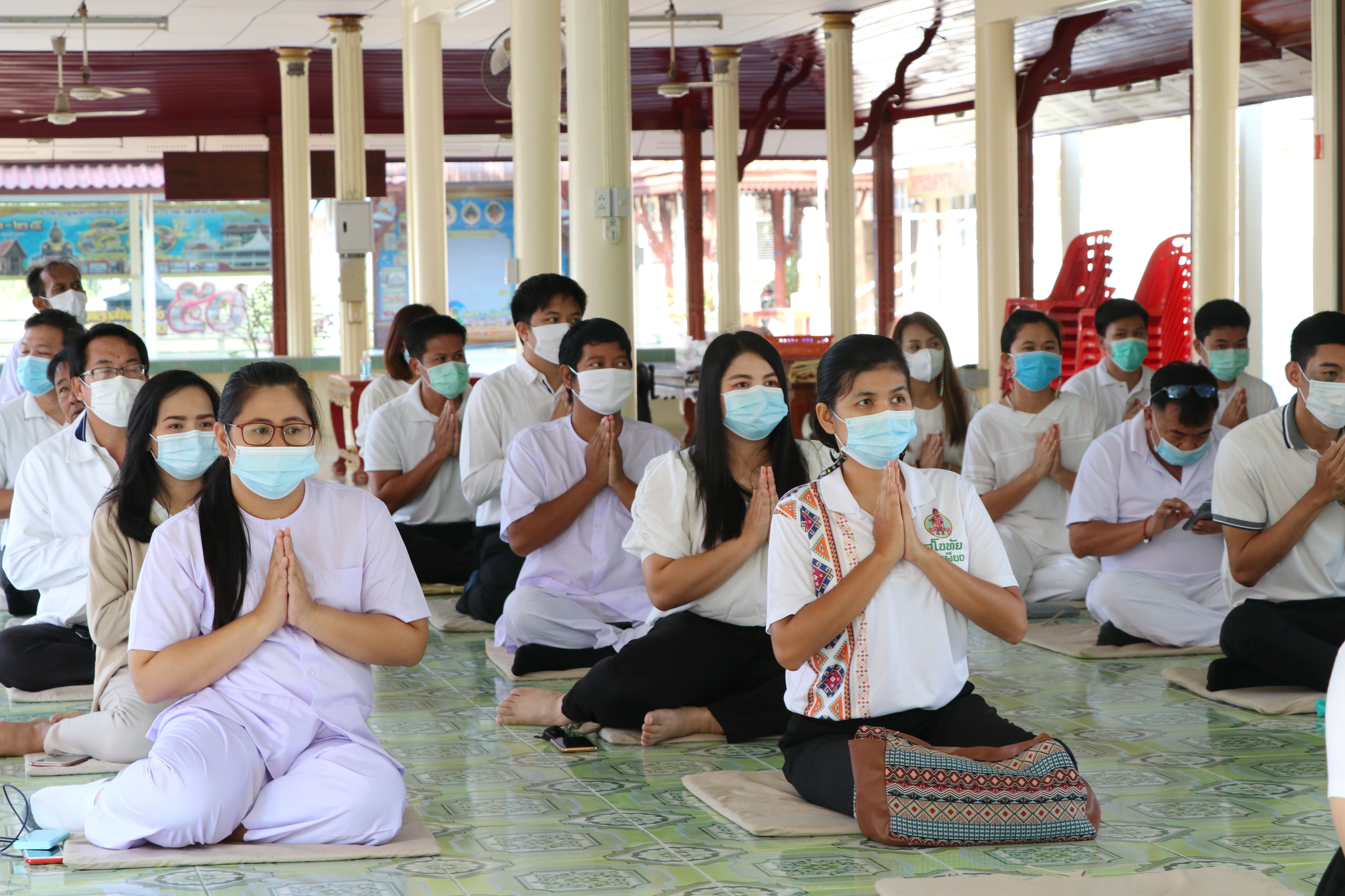 พช.สุโขทัย จัดกิจกรรม”โครงการเข้าวัด ถือศีล ฝึกจิต พัฒนาใจ ข้าราชการสำนักงานพัฒนาชุมชนจังหวัดสุโขทัย