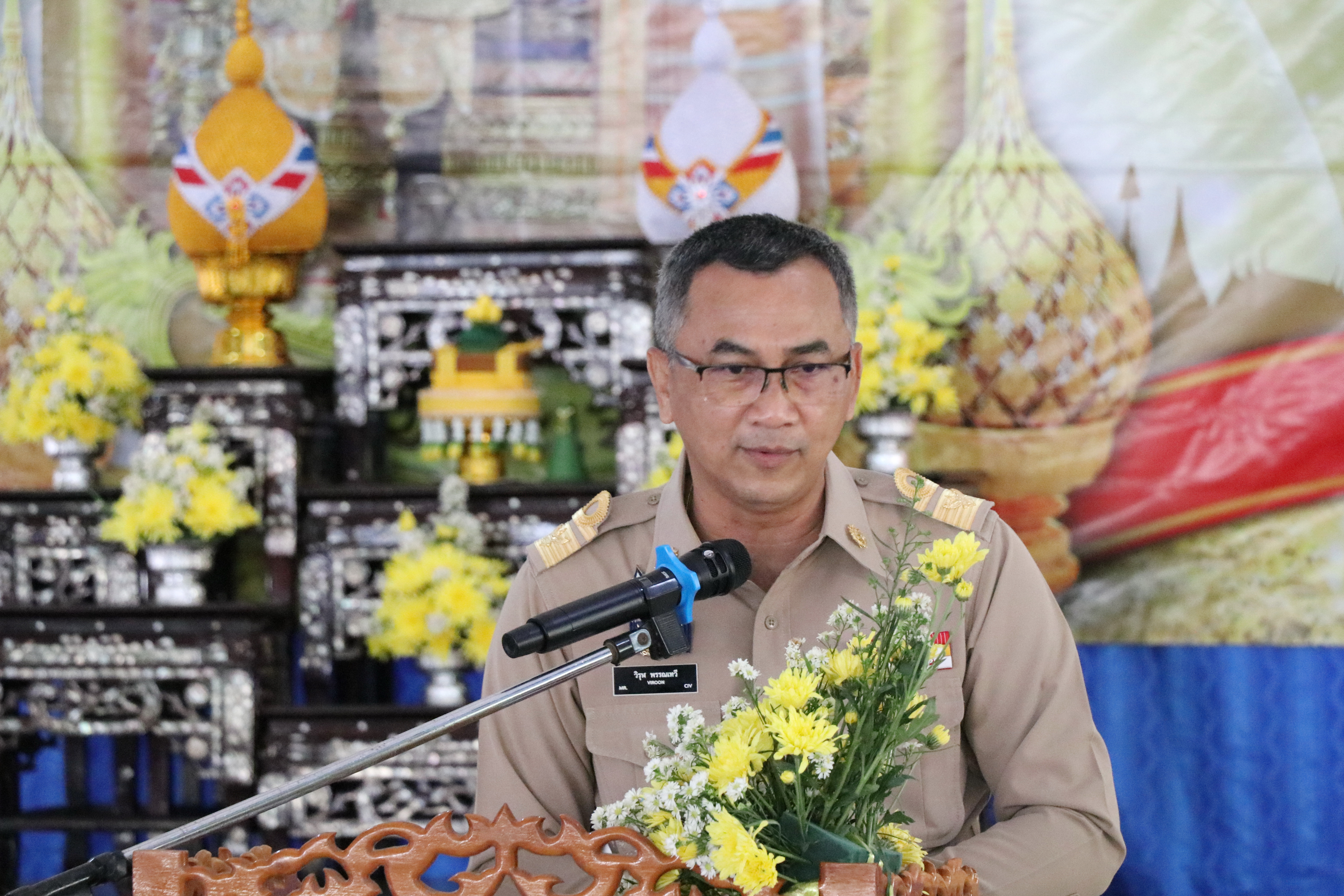 “พช.สุโขทัย ร่วมโครงการหน่วยบำบัดทุกข์บำรุงสุข จังหวัดเคลื่อนที่สร้างรอยยิ้มให้ประชาชน”มอบทุนเด็กยากจน จำนวน 28 ทุน สร้างโอกาสให้เด็กมีคุณภาพชีวิตที่ดีขึ้น