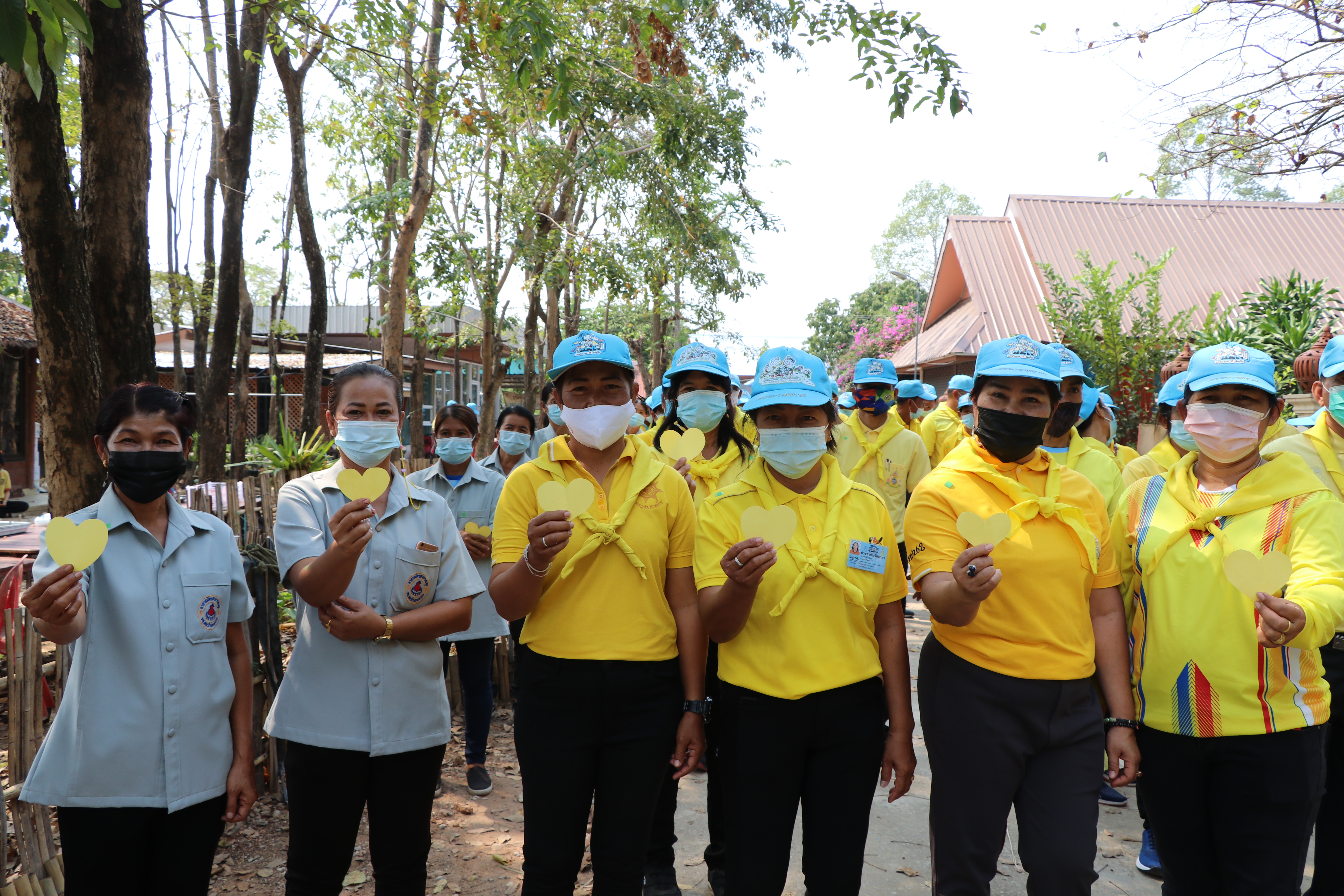 จังหวัดสุโขทัย Kick off “โครงการเสริมสร้างและพัฒนาผู้นำการเปลี่ยนแปลง” จิตอาสาพัฒนาชุมชน เอามื้อสามัคคี “ทำความดีด้วยหัวใจ” 1 หมู่บ้าน สามารถดูแลได้ทั้งตำบล สร้างความมั่นคงทางด้านอาหาร ด้วยหลักปรัชญาของเศรษฐกิจพอเพียง