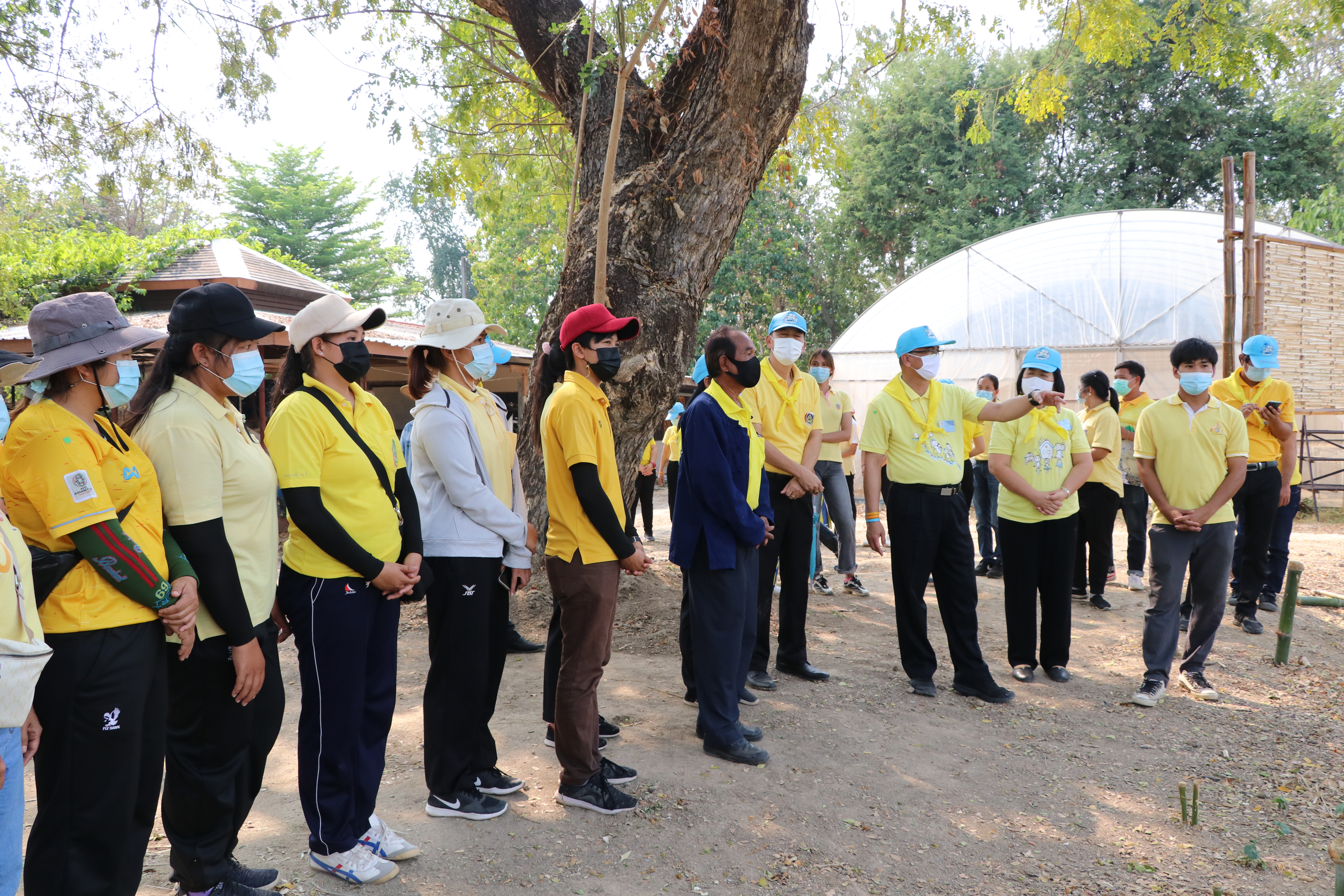 จังหวัดสุโขทัย Kick off “โครงการเสริมสร้างและพัฒนาผู้นำการเปลี่ยนแปลง” จิตอาสาพัฒนาชุมชน เอามื้อสามัคคี “ทำความดีด้วยหัวใจ” 1 หมู่บ้าน สามารถดูแลได้ทั้งตำบล สร้างความมั่นคงทางด้านอาหาร ด้วยหลักปรัชญาของเศรษฐกิจพอเพียง