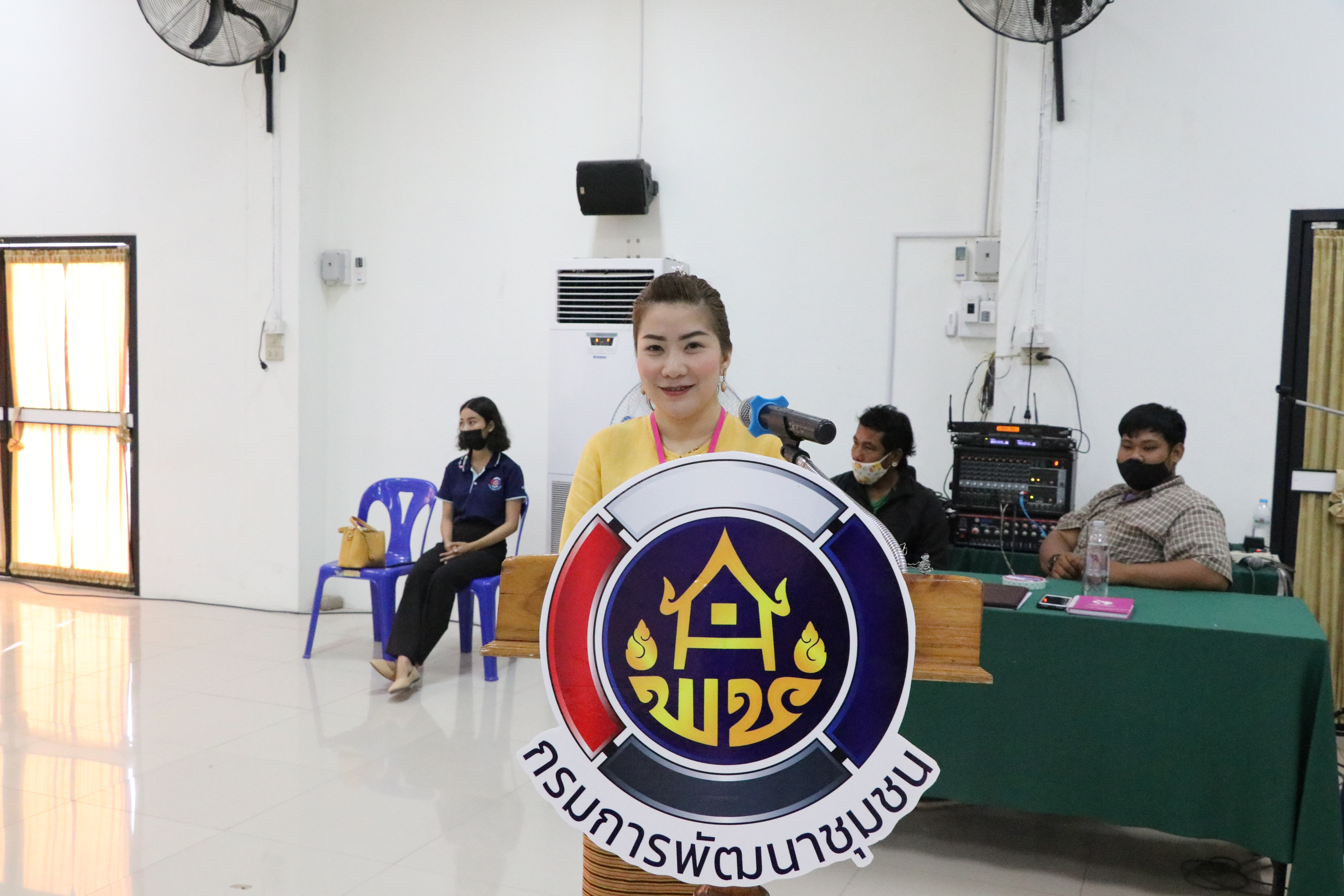 กรมการพัฒนาชุมชน ร่วมกับ มูลนิธิป่อเต็กตึ๊ง และจังหวัดสุโขทัย มอบอุปกรณ์การประกอบอาชีพช่วยเหลือครัวเรือนยากจน ให้สามารถประกอบอาชีพเลี้ยงตนเองและครอบครัวได้ ภายใต้บันทึกข้อตกลงความร่วมมือในการแก้ไขปัญหาความยากจนเชิงบูรณาการ ระหว่าง กรมการพัฒนาชุมชนกระทรวงมหาดไทย กับ มูลนิธิป่อเต็กตึ๊ง