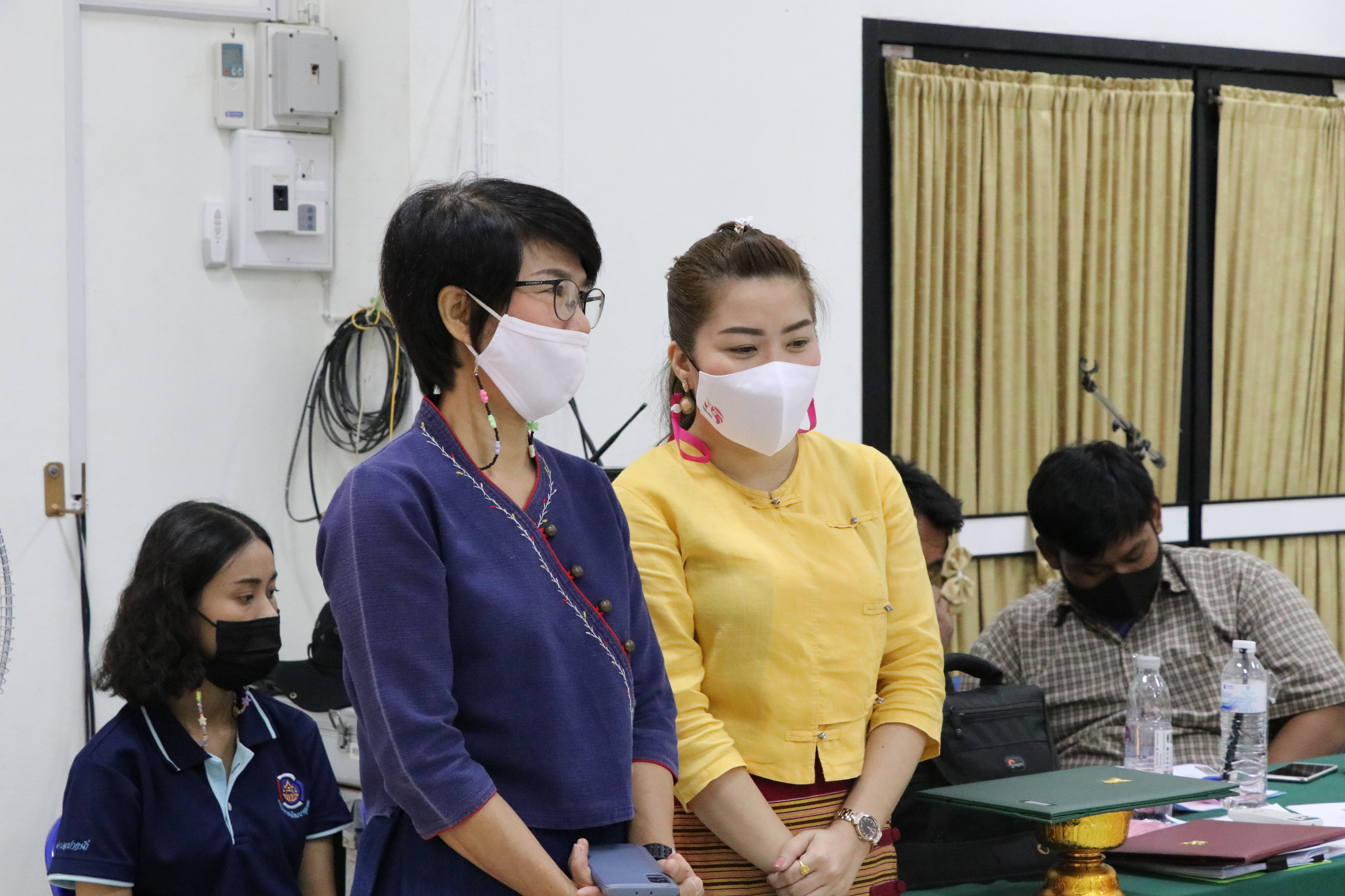 กรมการพัฒนาชุมชน ร่วมกับ มูลนิธิป่อเต็กตึ๊ง และจังหวัดสุโขทัย มอบอุปกรณ์การประกอบอาชีพช่วยเหลือครัวเรือนยากจน ให้สามารถประกอบอาชีพเลี้ยงตนเองและครอบครัวได้ ภายใต้บันทึกข้อตกลงความร่วมมือในการแก้ไขปัญหาความยากจนเชิงบูรณาการ ระหว่าง กรมการพัฒนาชุมชนกระทรวงมหาดไทย กับ มูลนิธิป่อเต็กตึ๊ง