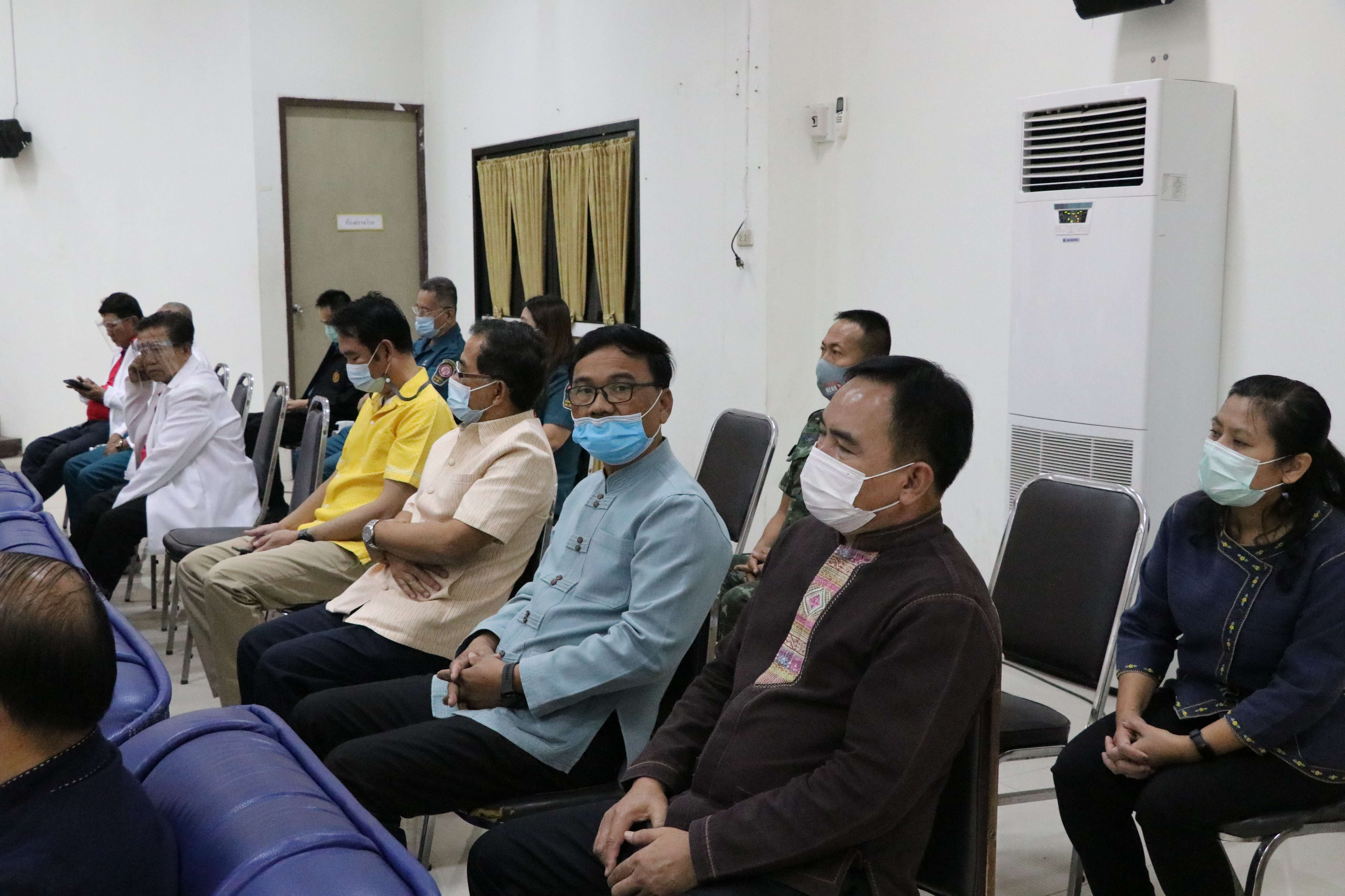 กรมการพัฒนาชุมชน ร่วมกับ มูลนิธิป่อเต็กตึ๊ง และจังหวัดสุโขทัย มอบอุปกรณ์การประกอบอาชีพช่วยเหลือครัวเรือนยากจน ให้สามารถประกอบอาชีพเลี้ยงตนเองและครอบครัวได้ ภายใต้บันทึกข้อตกลงความร่วมมือในการแก้ไขปัญหาความยากจนเชิงบูรณาการ ระหว่าง กรมการพัฒนาชุมชนกระทรวงมหาดไทย กับ มูลนิธิป่อเต็กตึ๊ง