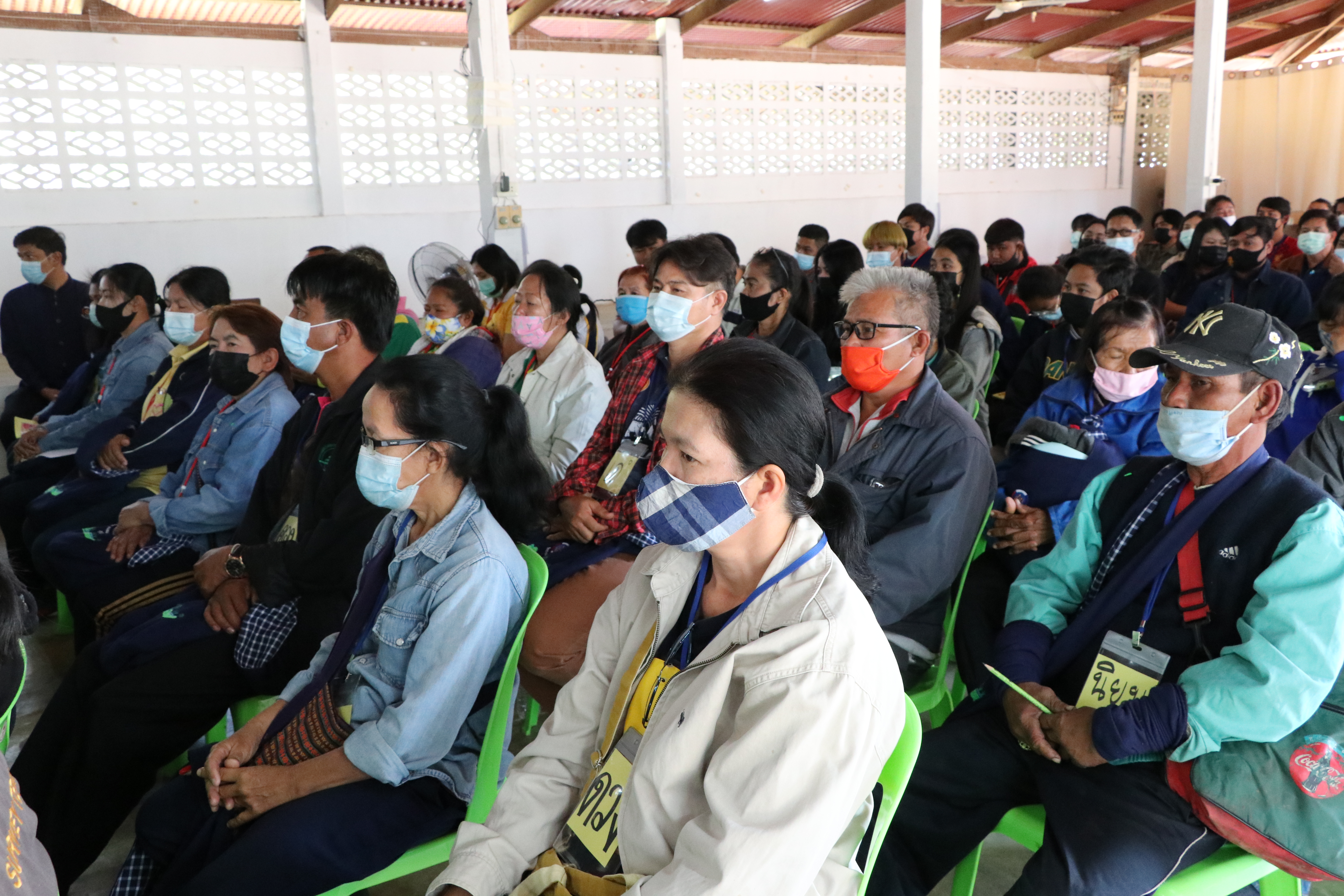 “นายอำเภอศรีนคร จังหวัดสุโขทัย ร่วมบูรณาการเปิดโครงการอบรม รุ่นที่ 5 ครัวเรือนต้นแบบ HLM และนักพัฒนาพื้นที่ต้นแบบ จังหวัดสุโขทัย โครงการ “โคก หนอง นา โมเดล” อบรม 5 วัน 4 คืน เสริมองค์ความรู้ มุ่งสู่ความยั่งยืนของชุมชน”