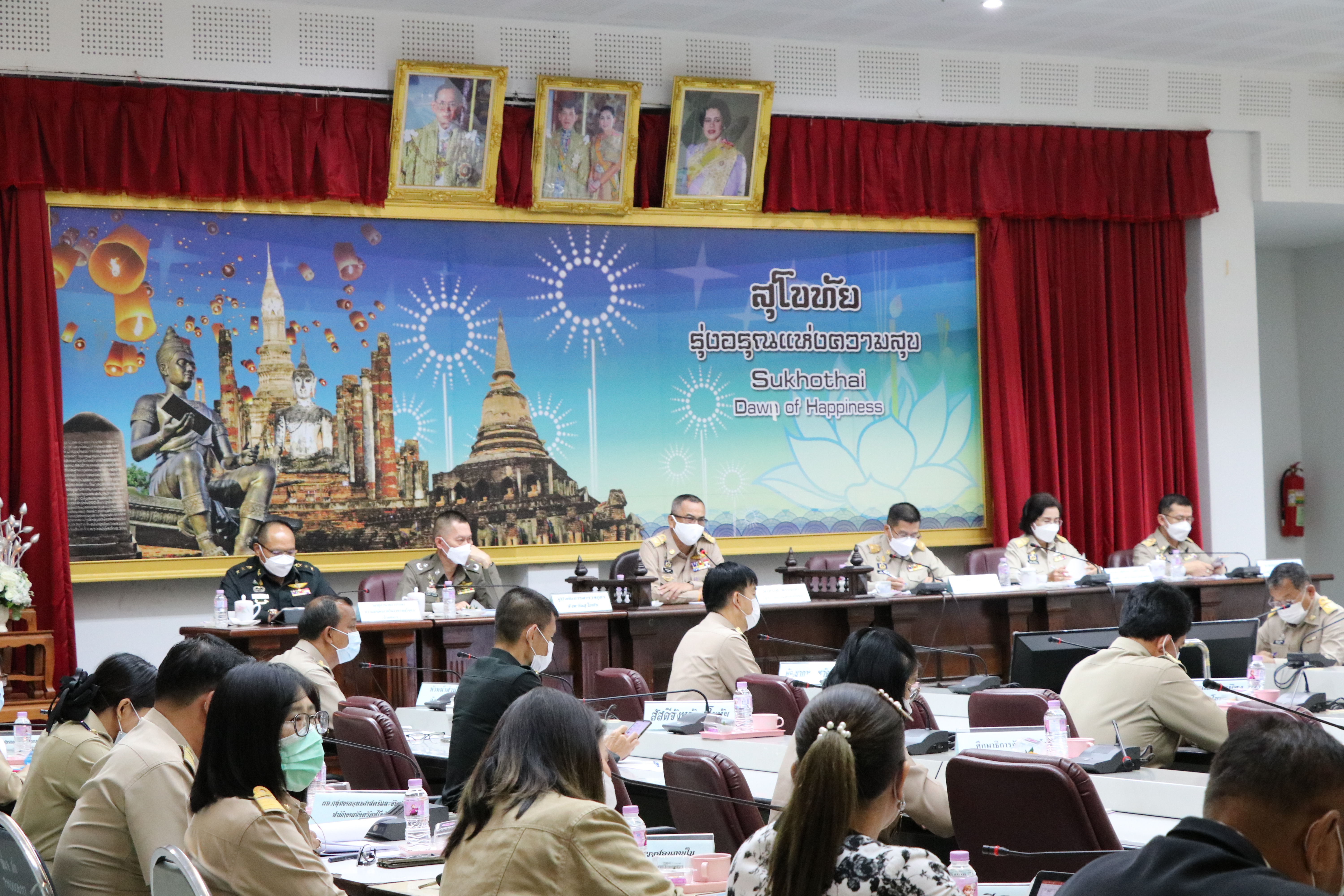 พช.สุโขทัย ร่วมประชุมกรมการจังหวัดสุโขทัย ครั้งที่ 6/2564 เพื่อรับทราบนโยบาย ข้อสั่งการ และร่วมบูรณาการขับเคลื่อนภารกิจงาน และรายงานผลความก้าวหน้าการดำเนินงานโครงการพัฒนาพื้นที่ต้นแบบการพัฒนาคุณภาพชีวิต ตามหลักทฤษฎีใหม่ ประยุกต์สู่ “โคก หนอง นา พช.”สุโขทัย