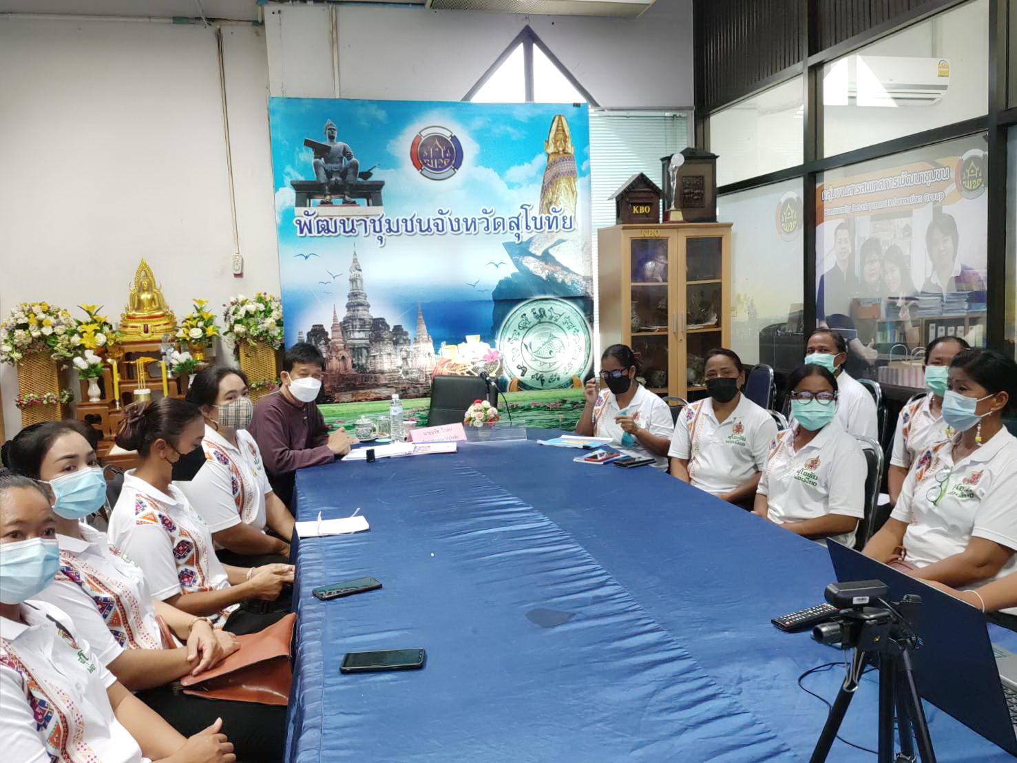 พช.สุโขทัย เข้ารับการประเมินคัดเลือก คนกองทุนพัฒนาบทบาทสตรีดีเด่น ประจำปี 2564 เขตตรวจราชการที่ 17 กลุ่มจังหวัดภาคเหนือตอนล่าง 1 ผ่านระบบออนไลน์ zoom Cloud meeting