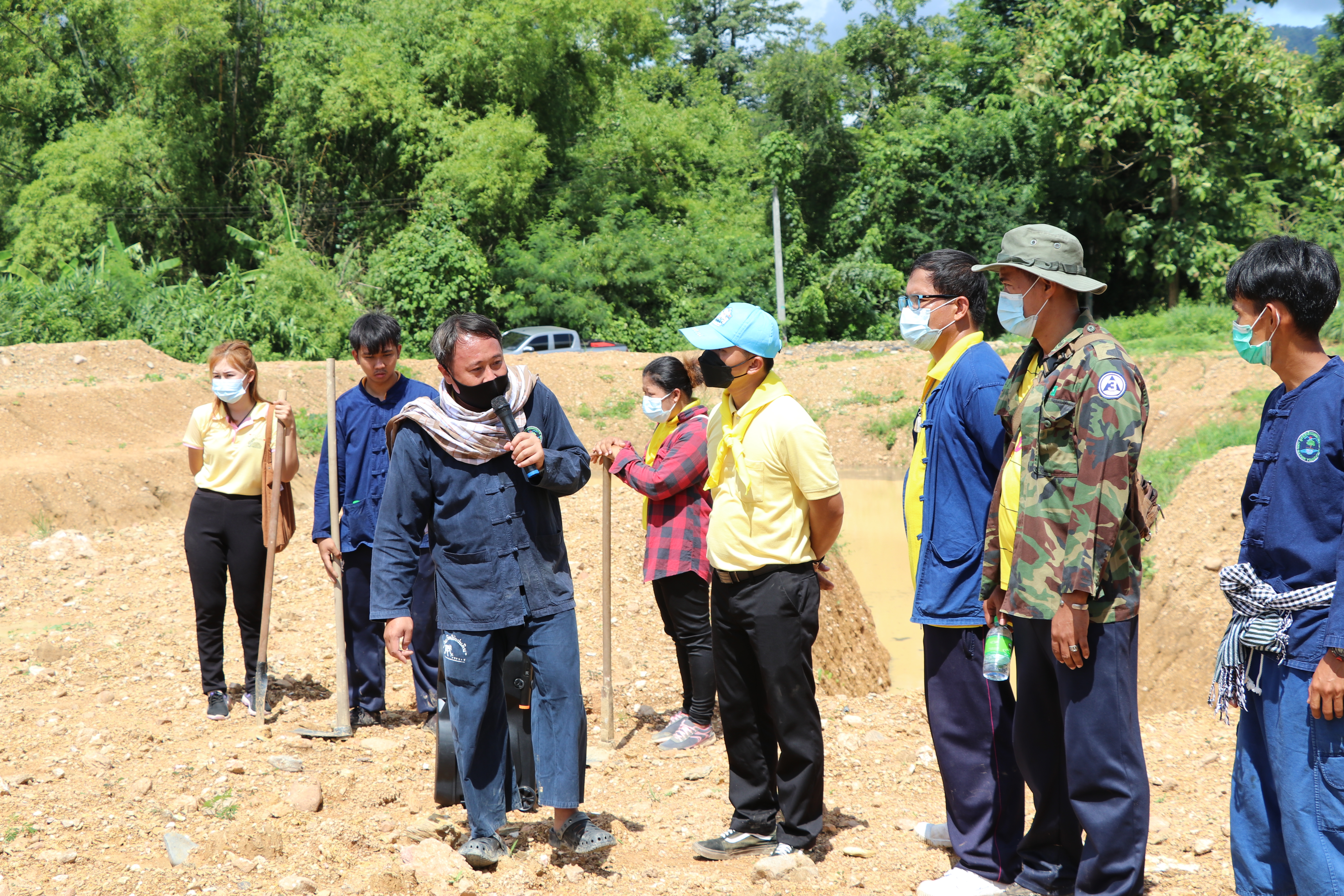 สุโขทัย Kick off “จิตอาสาพัฒนาชุมชนเอามื้อสามัคคี”ปลูกพืชสมุนไพร กระชาย ฟ้าทะลายโจร ขิง ข่า ตะไคร้ สู้ภัย COVID-19 สร้างความมั่นคงทางด้านอาหาร บนพื้นที่แปลง CLM โคก หนอง นา พช. เฉลิมพระเกียรติเนื่องในโอกาสมหามงคลเฉลิมพระชนมพรรษา พระบาทสมเด็จพระปรเมนทรรามาธิบดีศรีสินทรมหาวชิราลงกรณ พระวชิรเกล้าเจ้าอยู่หัว