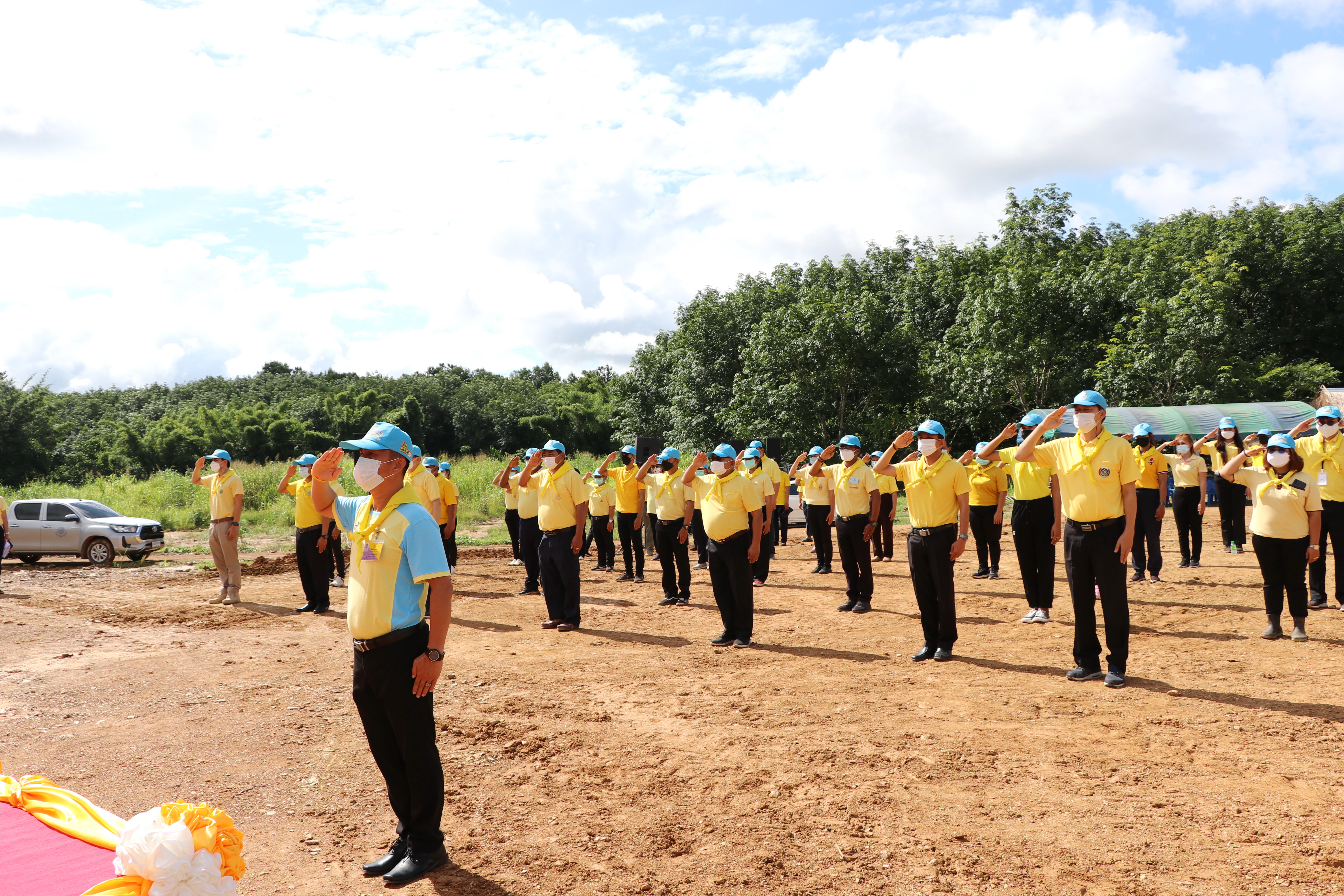 สุโขทัย Kick off “จิตอาสาพัฒนาชุมชนเอามื้อสามัคคี”ปลูกพืชสมุนไพร กระชาย ฟ้าทะลายโจร ขิง ข่า ตะไคร้ สู้ภัย COVID-19 สร้างความมั่นคงทางด้านอาหาร บนพื้นที่แปลง CLM โคก หนอง นา พช. เฉลิมพระเกียรติเนื่องในโอกาสมหามงคลเฉลิมพระชนมพรรษา พระบาทสมเด็จพระปรเมนทรรามาธิบดีศรีสินทรมหาวชิราลงกรณ พระวชิรเกล้าเจ้าอยู่หัว