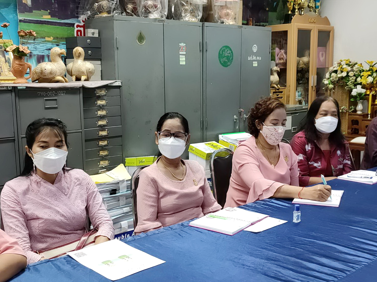 พช.สุโขทัย เข้ารับการประเมินคัดเลือก คนกองทุนพัฒนาบทบาทสตรีดีเด่น ประจำปี 2564 เขตตรวจราชการที่ 17 กลุ่มจังหวัดภาคเหนือตอนล่าง 1 ผ่านระบบออนไลน์ zoom Cloud meeting