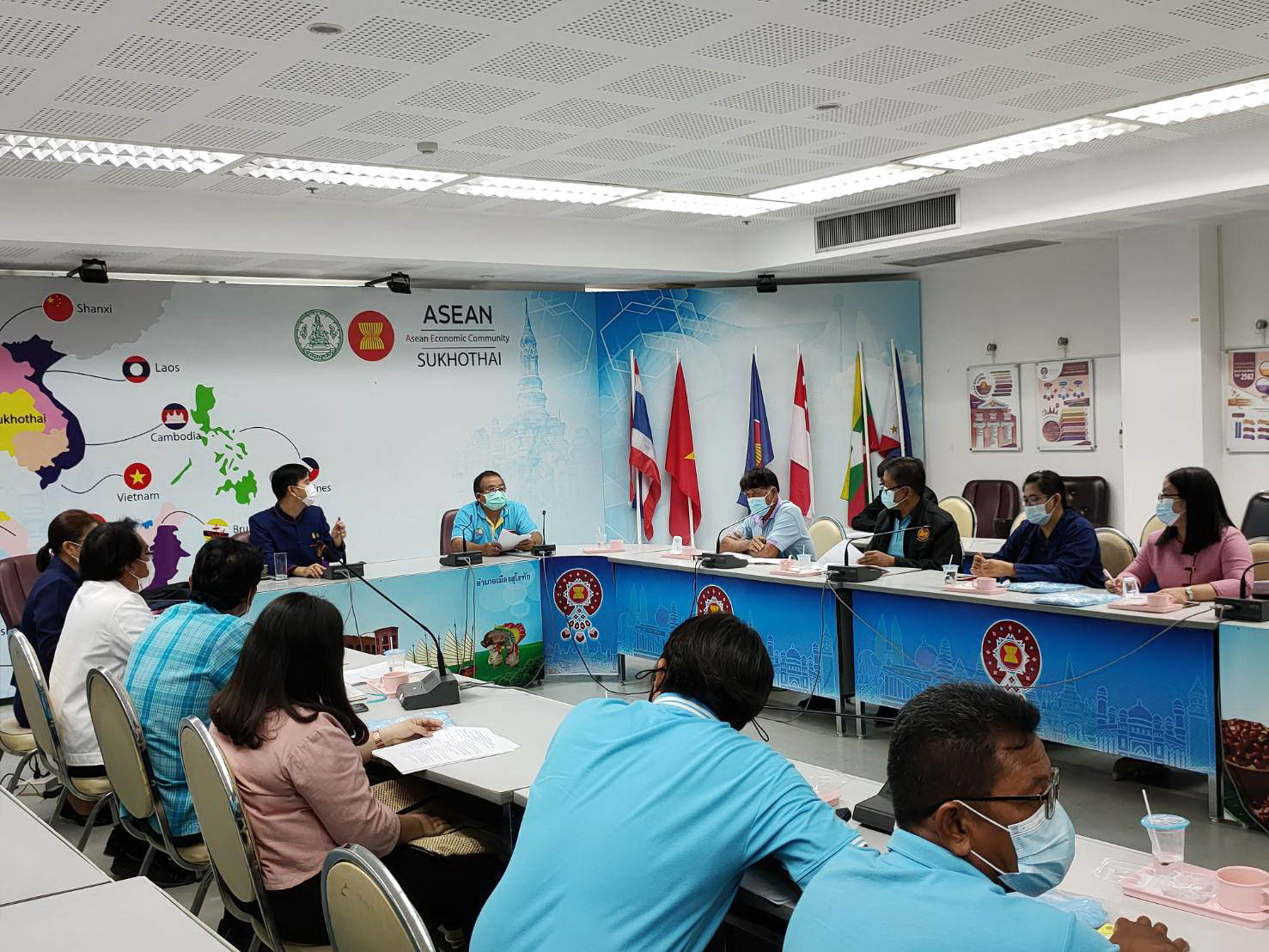 พช.สุโขทัย บูรณาการเครือข่ายกองทุนแม่ของแผ่นดินจังหวัดสุโขทัย ประชุมเตรียมความพร้อมจัดมหกรรม “กองทุนแม่ของแผ่นดิน” ประจำปี 2564 จังหวัดสุโขทัย