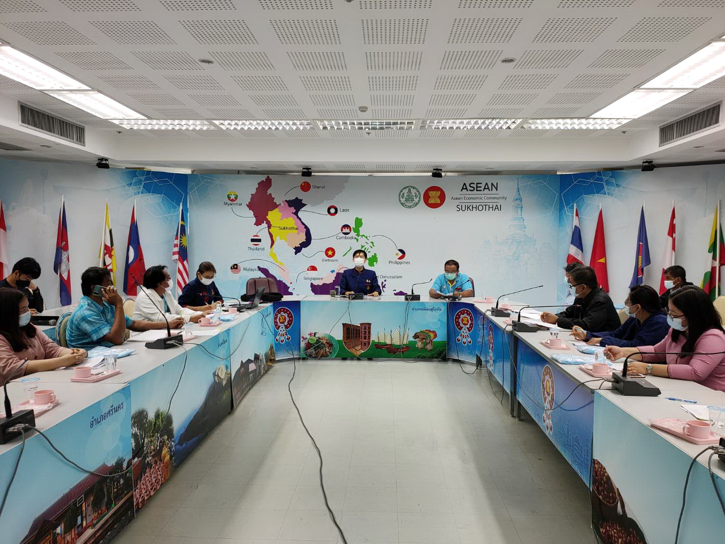 พช.สุโขทัย บูรณาการเครือข่ายกองทุนแม่ของแผ่นดินจังหวัดสุโขทัย ประชุมเตรียมความพร้อมจัดมหกรรม “กองทุนแม่ของแผ่นดิน” ประจำปี 2564 จังหวัดสุโขทัย