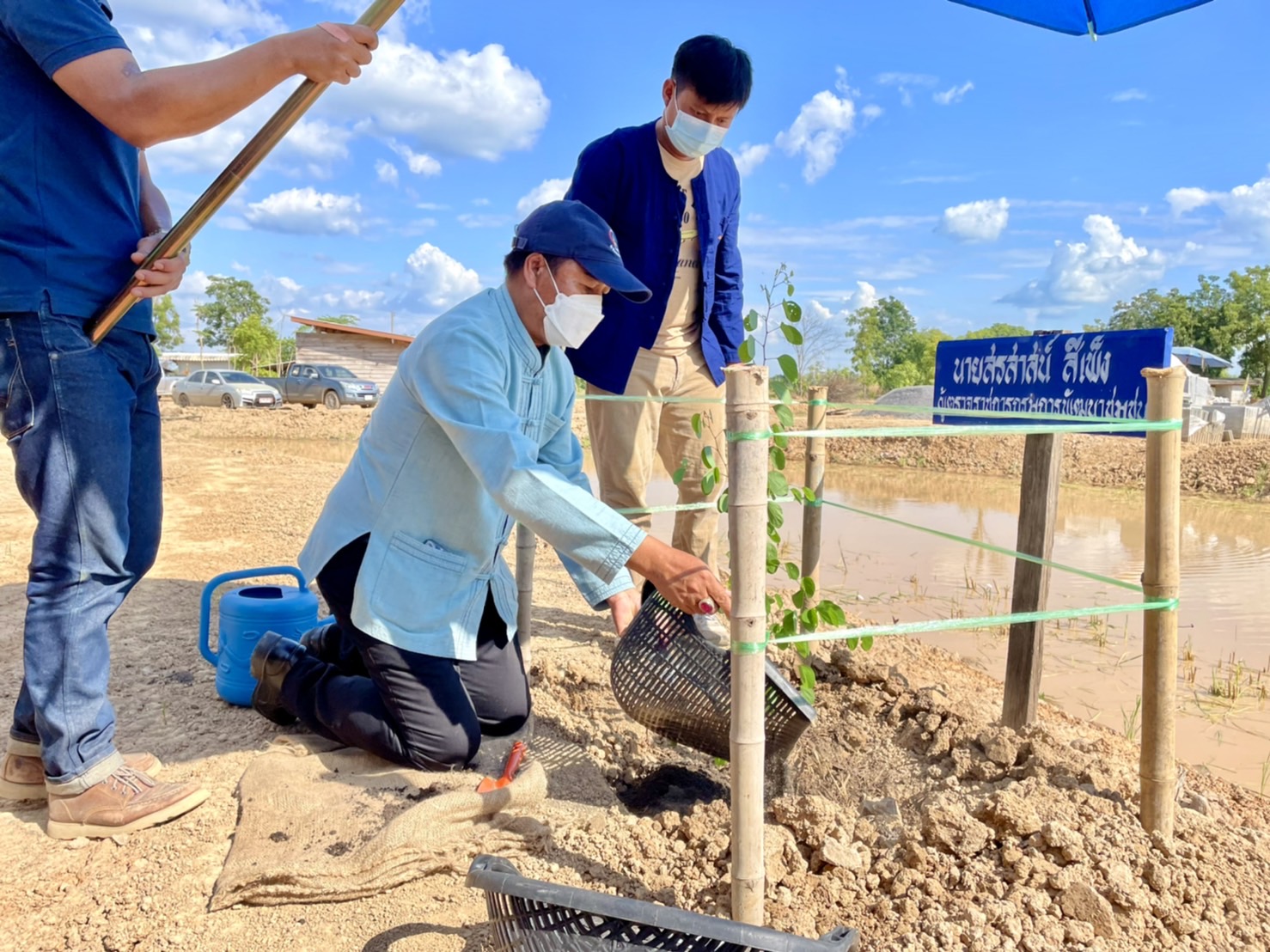 ผู้ตรวจราชการกรมการพัฒนาชุมชน ลุยพื้นที่ โคก หนอง นา พช. สุโขทัย ติดตาม ตรวจเยี่ยมพื้นที่แปลงเป้าหมายฯ ร่วมขับเคลื่อนกิจกรรมสร้างความมั่นคง มั่งคั่ง และยั่งยืน ให้พี่น้องประชาชนชาวสุโขทัย