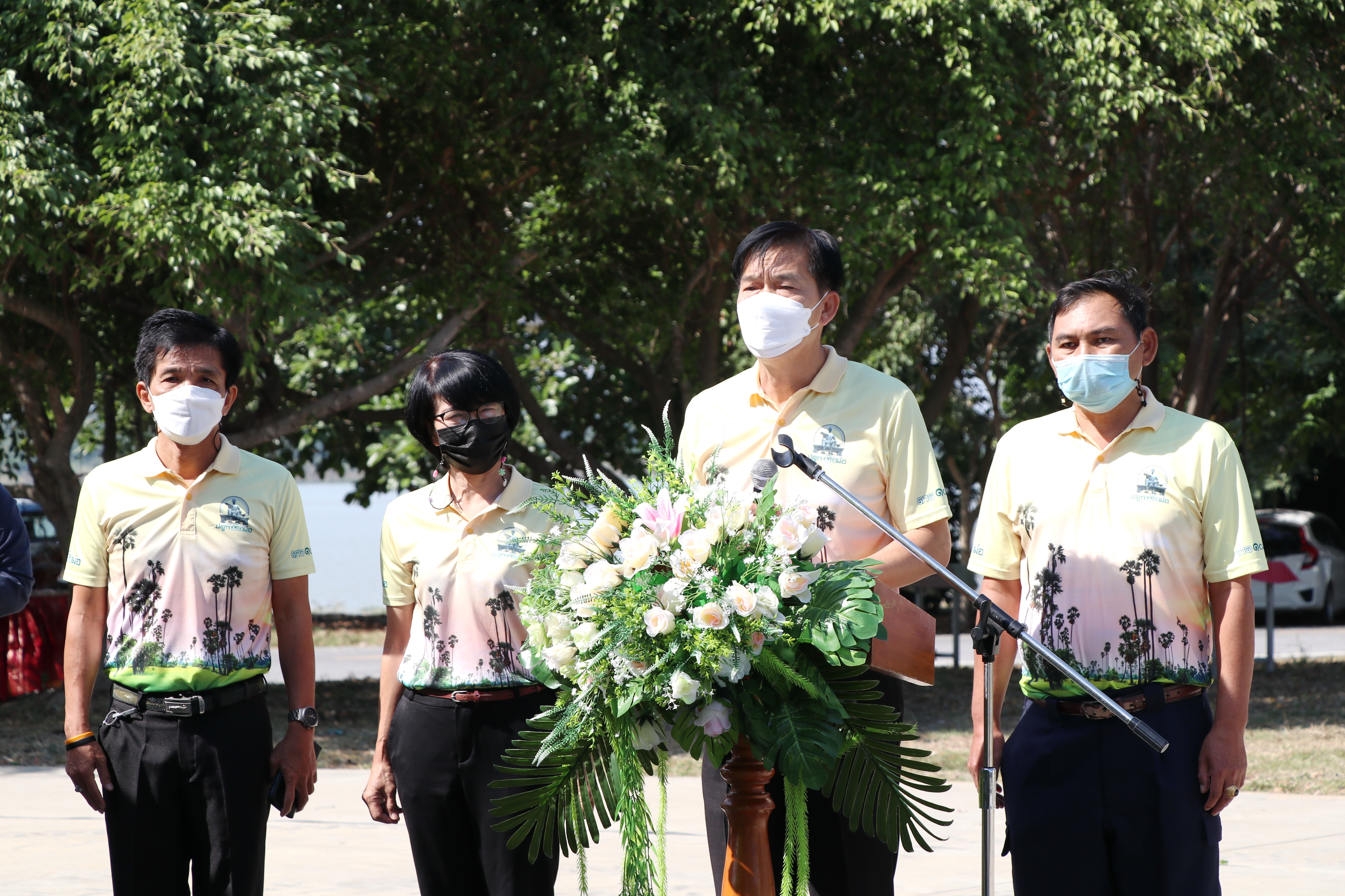 พ่อเมืองสุโขทัย นำทัพ ปลูกตาลต้นที่ 10,000 ปลูกเพื่อพ่อ “ปลูกตาล 10,000 ต้น เพื่อคนสุโขทัย” เนื่องในวันคล้ายวันพระราชสมภพ พระบาทสมเด็จพระบรมชนกาธิเบศร มหาภูมิพลอดุลยเดชมหาราช บรมนาถบพิตร ซึ่งเป็นวันชาติ วันพ่อแห่งชาติ และวันดินโลก (World Soil Day) ณ เกาะกลางรูปหัวใจทุ่งทะเลหลวง อำเภอเมืองสุโขทัย จังหวัดสุโขทัย