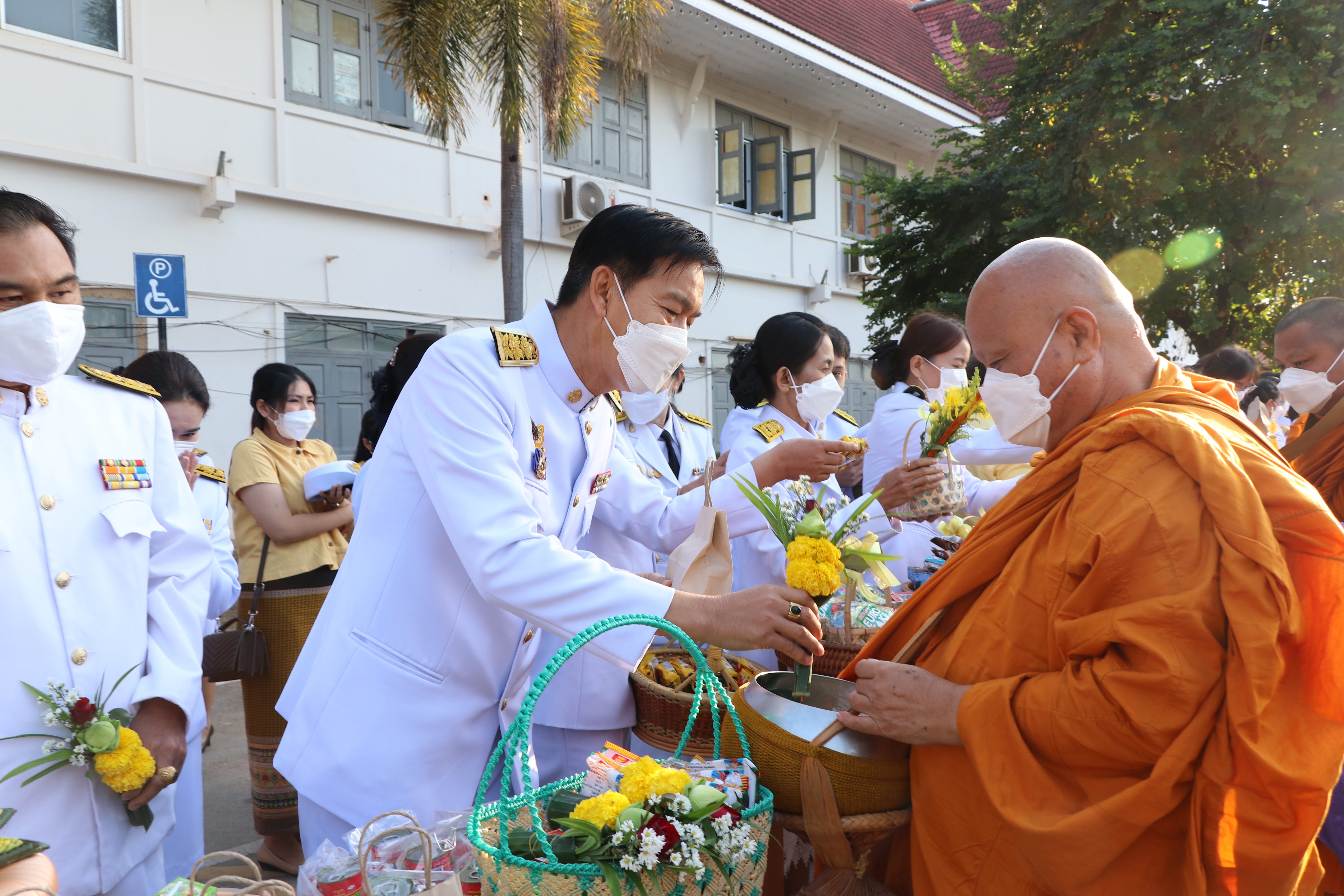 “พัฒนาชุมชนจังหวัดสุโขทัย เข้าร่วมกิจกรรมเนื่องในวันคล้ายวันพระราชสมภพ พระบาทสมเด็จพระบรมชนกาธิเบศร มหาภูมิพลอดุลยเดชมหาราช บรมนาถบพิตร วันชาติ และวันพ่อแห่งชาติ 5 ธันวาคม 2564 จังหวัดสุโขทัย”