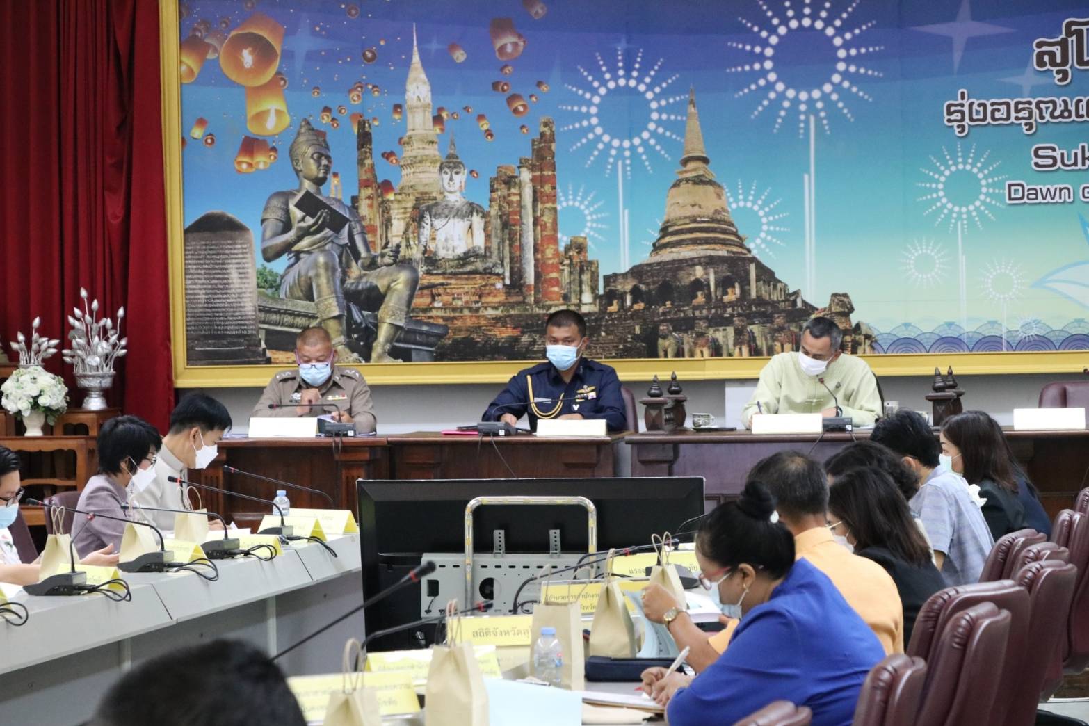 สุโขทัย ระดมสรรพกำลัง ขับเคลื่อนการขจัดความยากจนและพัฒนาคนทุกช่วงวัยอย่างยั่งยืนตามหลักปรัชญาของเศรษฐกิจพอเพียง เพื่อสร้างคุณภาพชีวิตที่ดีให้กับพี่น้องประชาชนชาวจังหวัดสุโขทัย