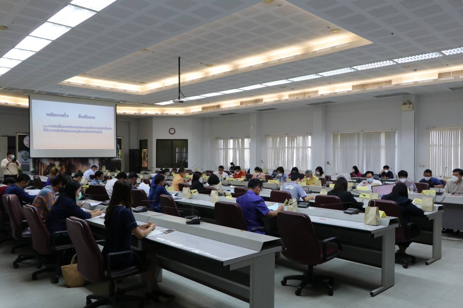 สุโขทัย ระดมสรรพกำลัง ขับเคลื่อนการขจัดความยากจนและพัฒนาคนทุกช่วงวัยอย่างยั่งยืนตามหลักปรัชญาของเศรษฐกิจพอเพียง เพื่อสร้างคุณภาพชีวิตที่ดีให้กับพี่น้องประชาชนชาวจังหวัดสุโขทัย