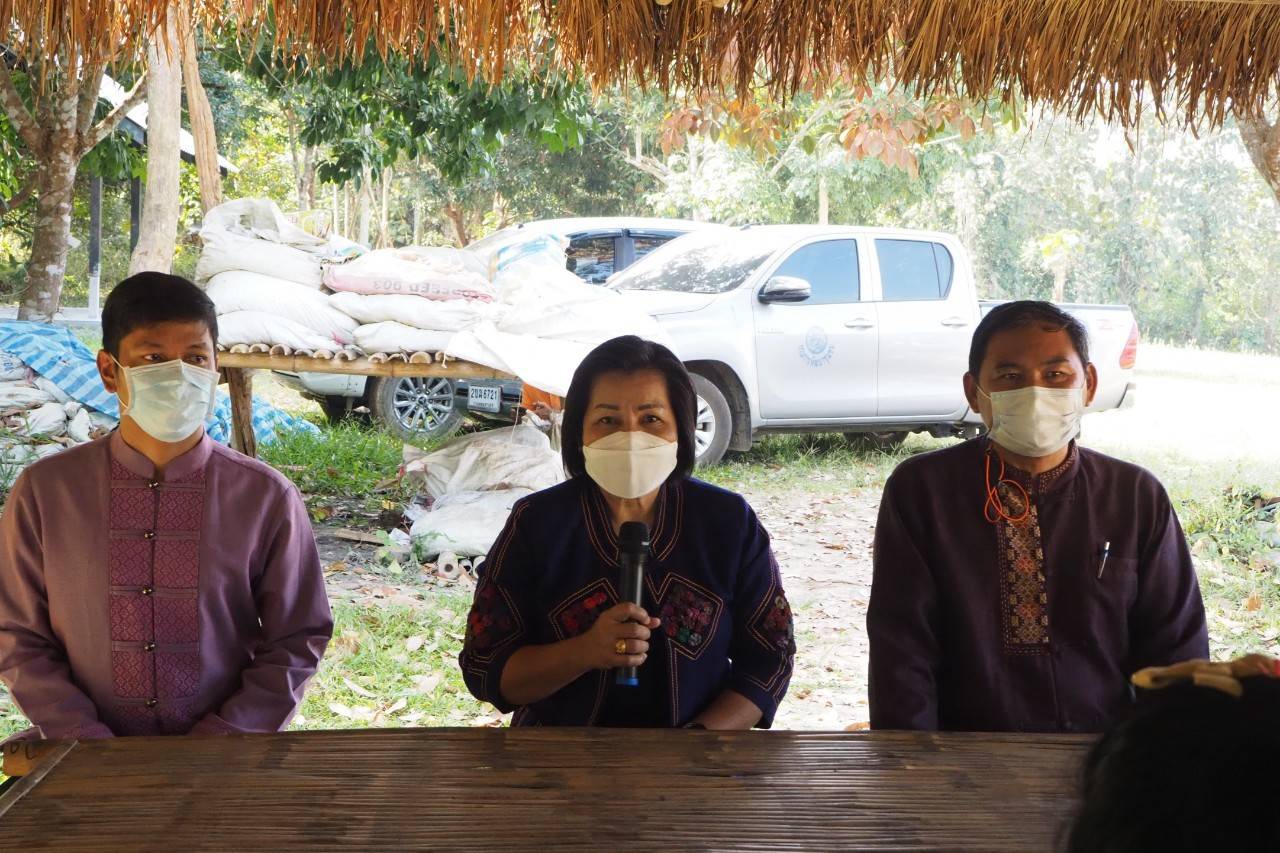 ผู้ตรวจราชการกรมการพัฒนาชุมชน ลงพื้นที่จังหวัดสุโขทัย ตรวจติดตามการดำเนินงานของสำนักงานพัฒนาชุมชนจังหวัดสุโขทัย