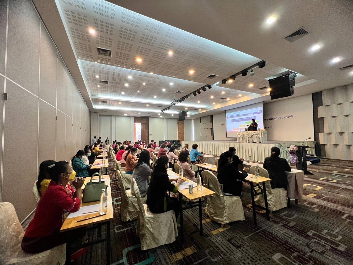 พช.สุโขทัย เพิ่มประสิทธิภาพการปฏิบัติงานกองทุนพัฒนาบทบาทสตรีระดับจังหวัด สู่เป้าหมาย พลังสตรีบริหารจัดการกองทุนฯประสบผลสำเร็จ นำไปสู่ความมั่นคง มั่งคั่ง และยั่งยืน ให้กับพี่น้องประชาชนชาวจังหวัดสุโขทัย