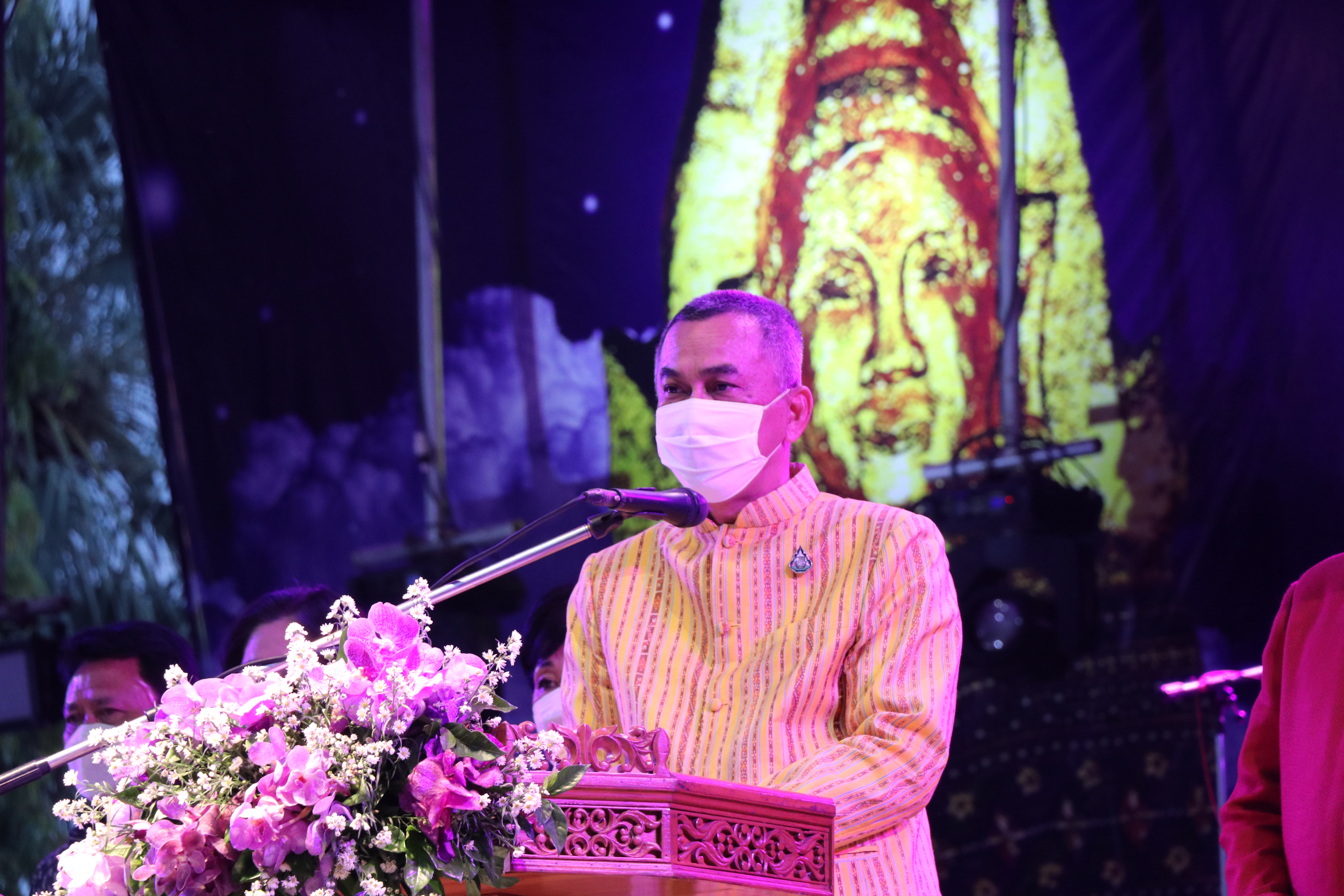 จังหวัดสุโขทัย ทำ 1 ต้องได้มากกว่า 1 จัดยิ่งใหญ่ อลังการ ตระการตา ขบวนพลังสตรี สวมใส่ผ้าไทย รวมใจรำสักการะพระแม่ย่า เปิดงานสักการะพระแม่ย่า ประจำปี 2565 จังหวัดสุโขทัย