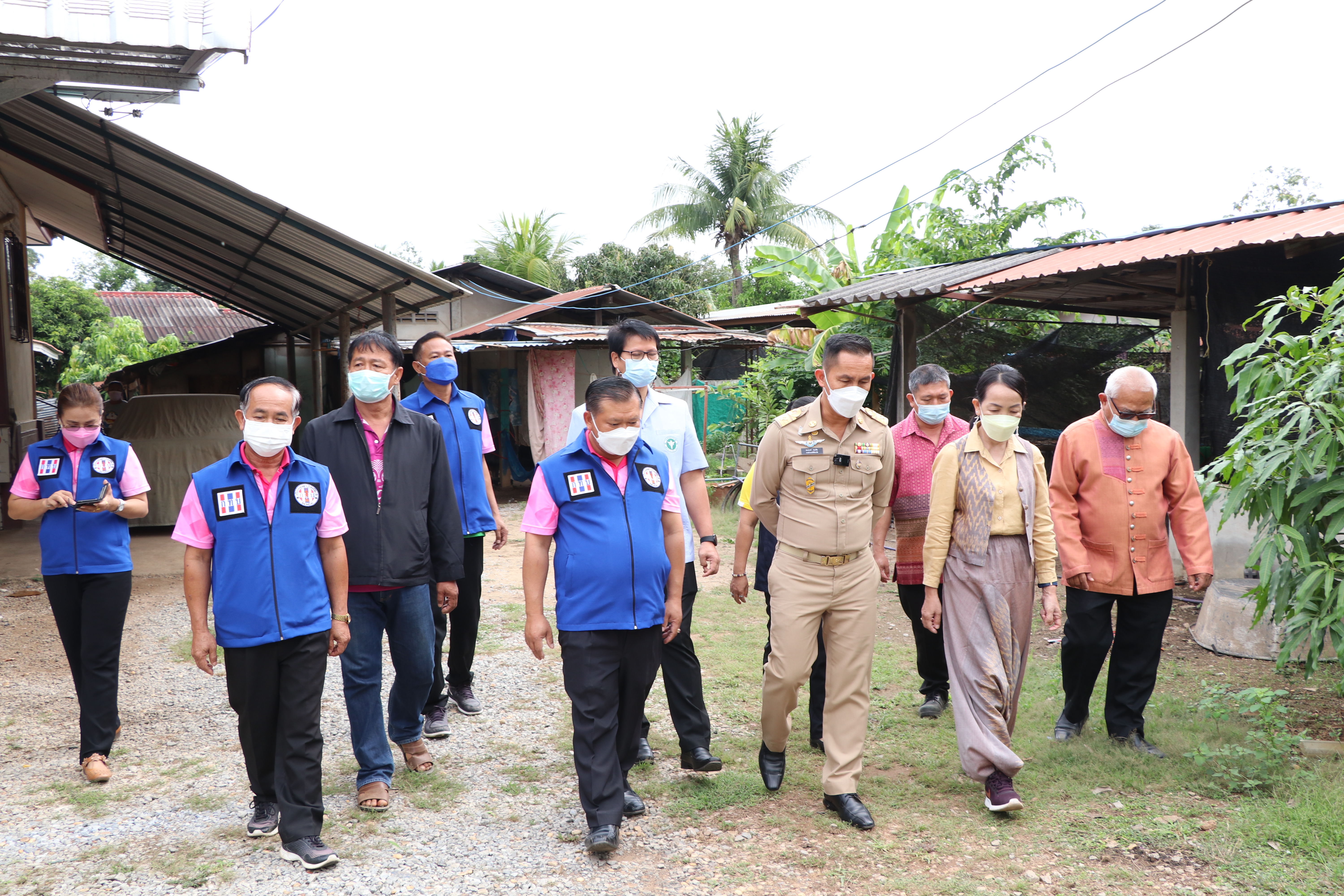 จังหวัดสุโขทัย ทำ 1 ต้องได้มากกว่า 1 ยกทัพเร่งขับเคลื่อนการขจัดความยากจนและพัฒนาคนทุกช่วงวัยอย่างยั่งยืน ตามหลักปรัชญาของเศรษฐกิจพอเพียง อำเภอศรีสัชนาลัย