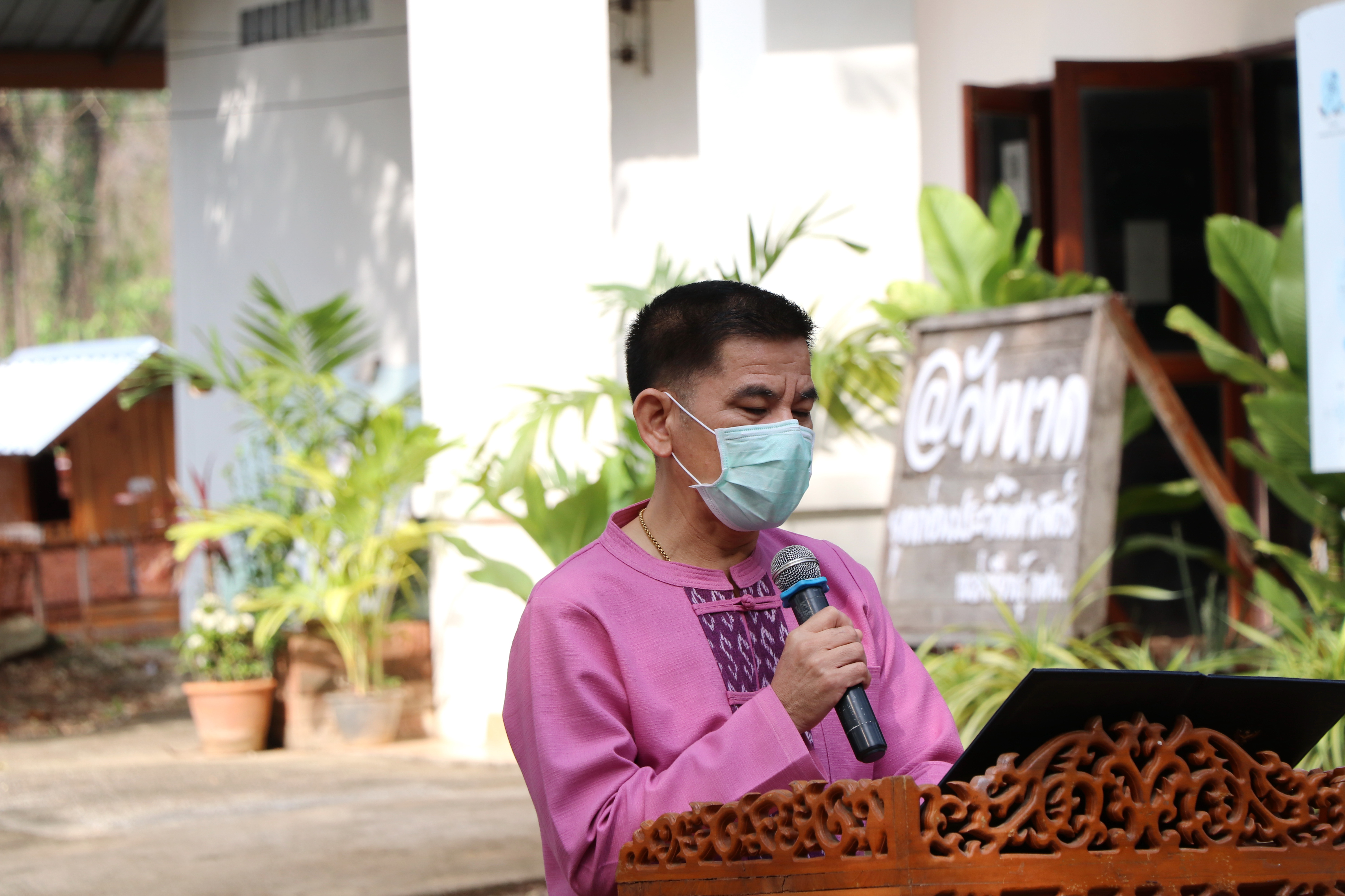 จังหวัดสุโขทัย ทำ 1 ต้องได้มากกว่า 1 งดงาม วิจิตรตระการตาผ้าไทย ขับเคลื่อนโครงการส่งเสริมการสวมใส่ผ้าไทย น้อมนำพระดำริของสมเด็จพระเจ้าลูกเธอเจ้าฟ้าสิริวัณณวรี นารีรัตนราชกัญญา ที่พระราชทานแก่วงการผ้าไทย “ผ้าไทยใส่ให้สนุก”บูรณาการอำเภอบ้านด่านลานหอย จังหวัดสุโขทัย สวมใส่ผ้าไทยประชาสัมพันธ์แหล่งท่องเที่ยวจังหวัด ต้อนรับการเปิดเมือง สนองนโยบายรัฐบาล