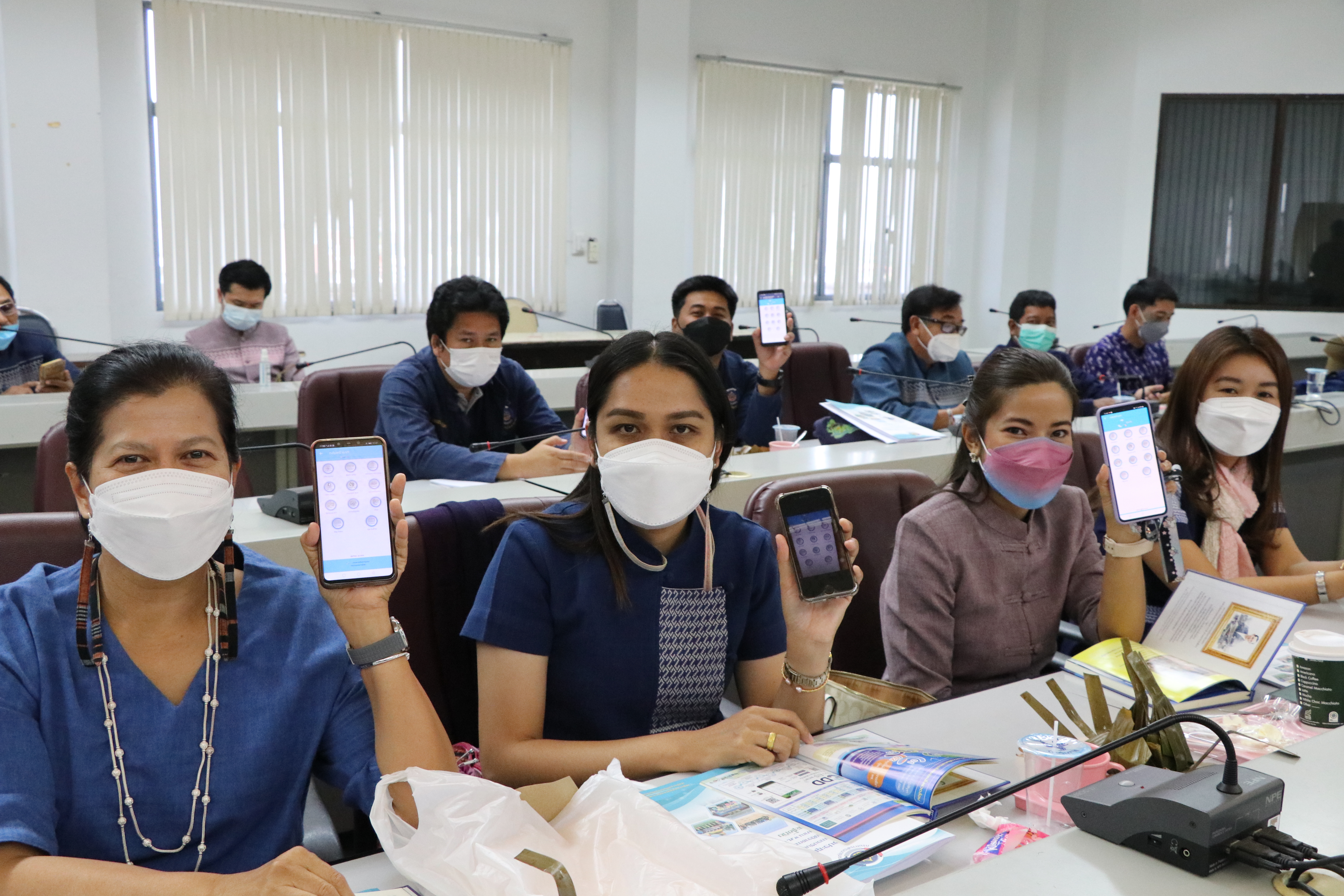 พช.สุโขทัย ยกทัพขับเคลื่อนภารกิจงานกรมการพัฒนาชุมชน ประชุมเชิงปฏิบัติการถ่ายทอดตัวชี้วัดและค่าเป้าหมายการประเมินผลการปฏิบัติราชการ กรมการพัฒนาชุมชน ประจำปีงบประมาณ พ.ศ. 2565