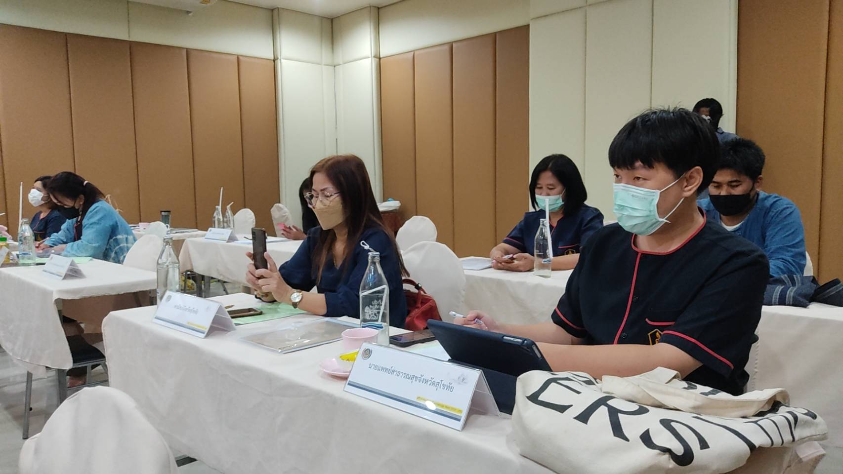 จังหวัดสุโขทัย ทำ 1 ต้องได้มากกว่า 1 “สร้างกระบวนการเรียนรู้ สู่นวัตกรรมการพัฒนาผลิตภัณฑ์ OTOP”  โครงการส่งเสริมกระบวนการเครือข่ายองค์ความรู้ (Knowledge – Based OTOP : KBO) กิจกรรมพัฒนาผลิตภัณฑ์ OTOP โดยเครือข่ายองค์ความรู้ KBO จังหวัดสุโขทัย