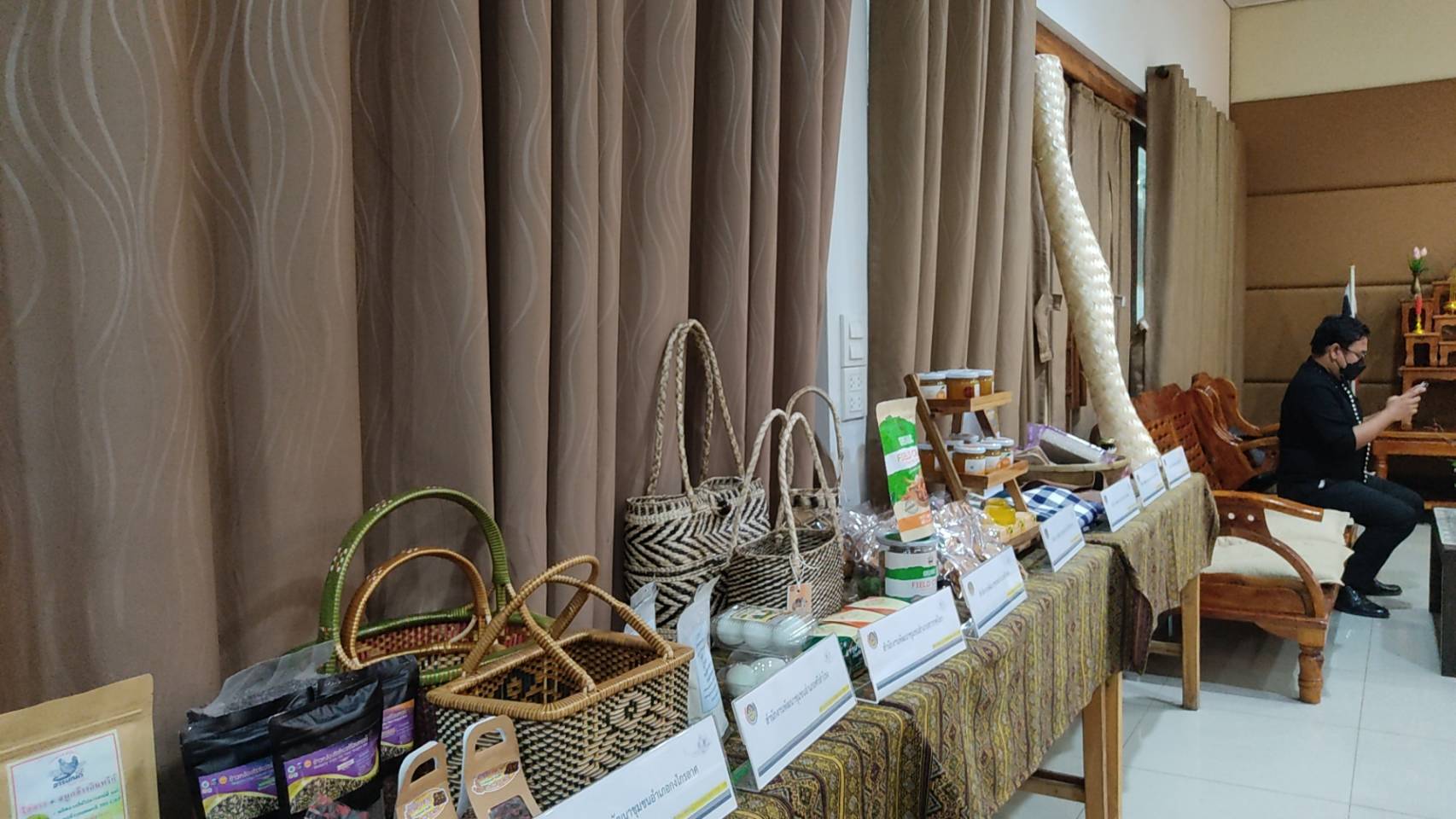 จังหวัดสุโขทัย ทำ 1 ต้องได้มากกว่า 1 “สร้างกระบวนการเรียนรู้ สู่นวัตกรรมการพัฒนาผลิตภัณฑ์ OTOP”  โครงการส่งเสริมกระบวนการเครือข่ายองค์ความรู้ (Knowledge – Based OTOP : KBO) กิจกรรมพัฒนาผลิตภัณฑ์ OTOP โดยเครือข่ายองค์ความรู้ KBO จังหวัดสุโขทัย