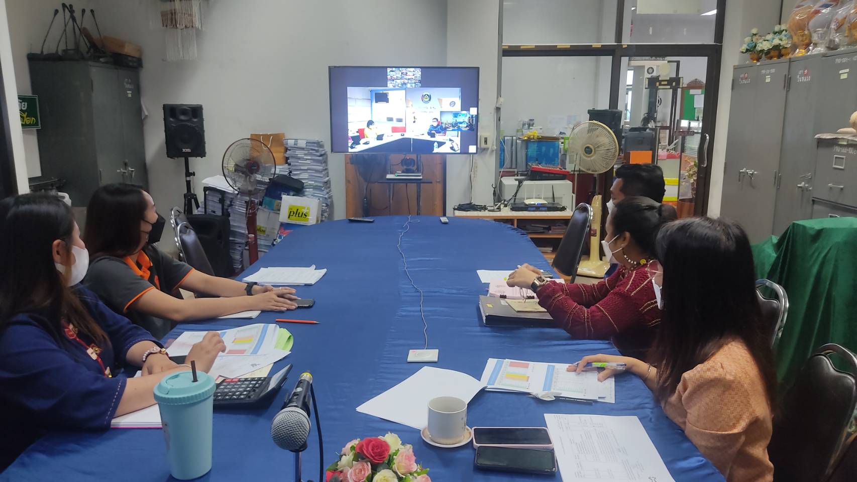 พช.สุโขทัย ทำ 1 ต้องได้มากกว่า 1 ร่วมประชุมติดตามเร่งรัดการเบิกจ่ายงบประมาณและการใช้จ่ายภาครัฐของกรมการพัฒนาชุมชน ประจำปีงบประมาณ พ.ศ. 2565 ผ่านระบบ Video Conference