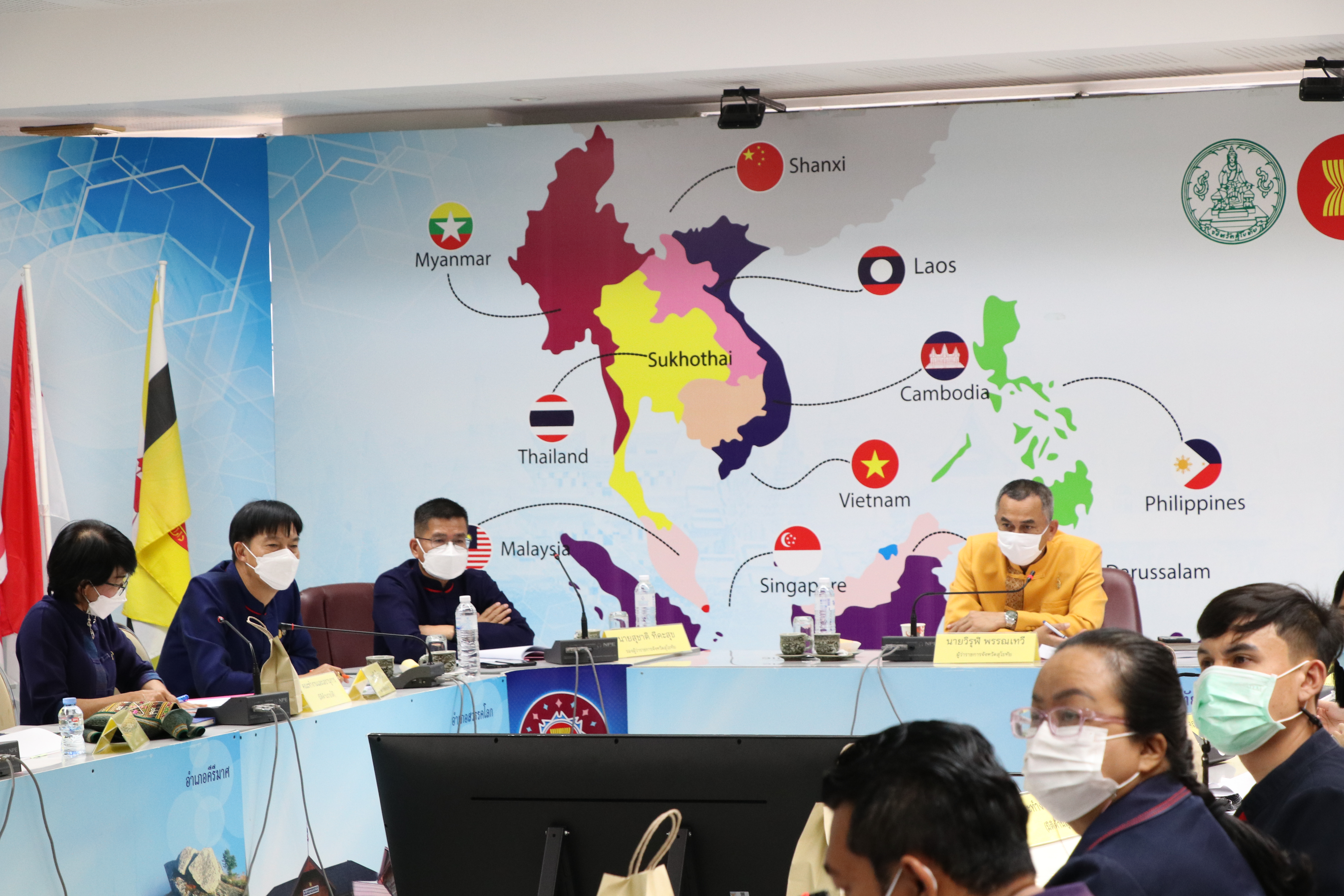 สุโขทัย ทำ 1 ต้องได้มากกว่า 1  ขานรับ นโยบายรัฐบาล เร่งขับเคลื่อนการขจัดความยากจนและพัฒนาคนทุกช่วงวัยอย่างยั่งยืนตามหลักปรัชญาของเศรษฐกิจพอเพียง สร้างคุณภาพชีวิตที่ดีให้ประชาชนชาวจังหวัดสุโขทัย “อยู่รอด พอเพียง และยั่งยืน”