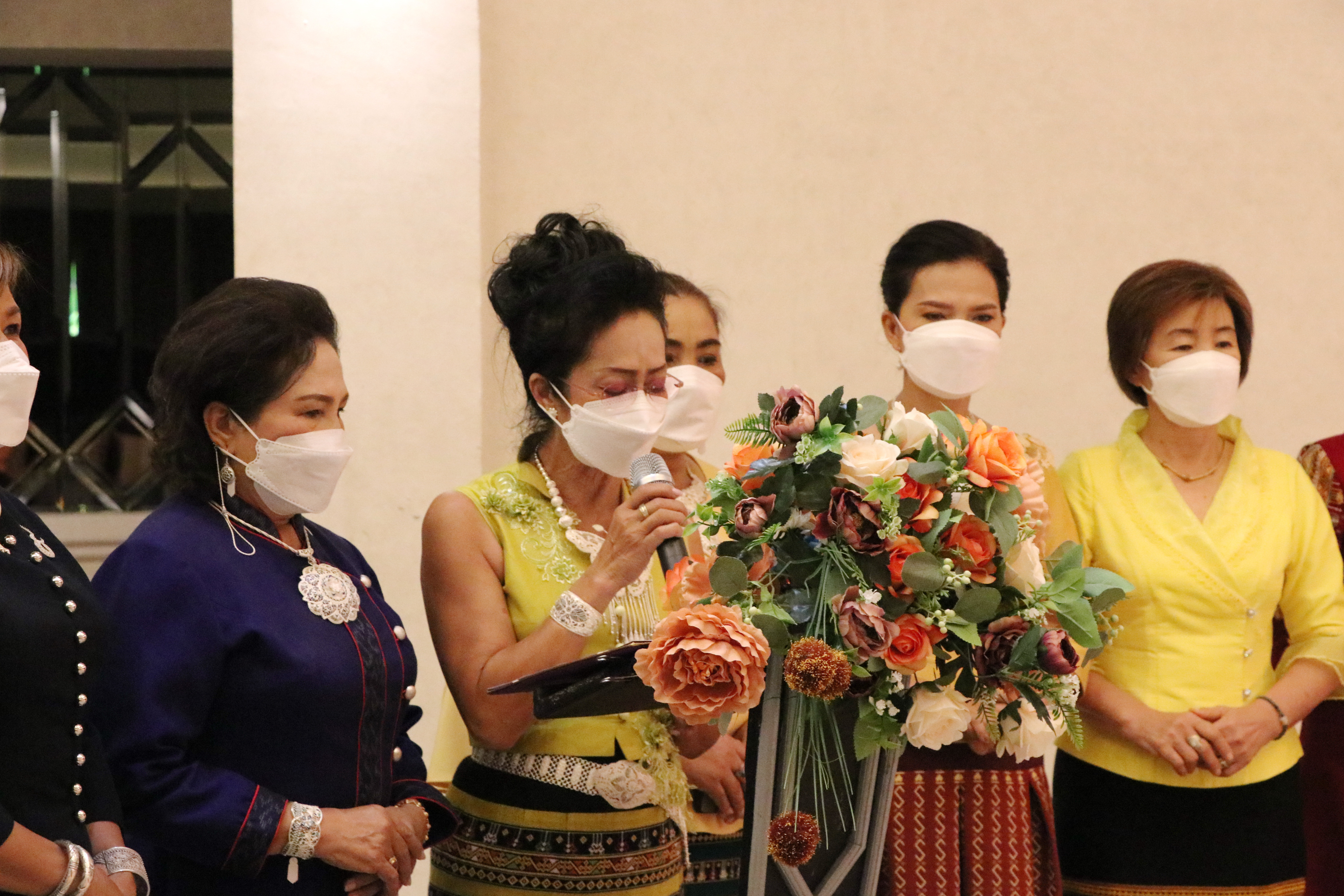 จังหวัดสุโขทัย ทำ 1 ต้องได้มากกว่า 1 รวมพลังสตรีสุโขทัย สืบสานอนุรักษ์ศิลป์ผ้าถิ่นไทย จัดงานวันสตรีสากล ประจำปี 2565