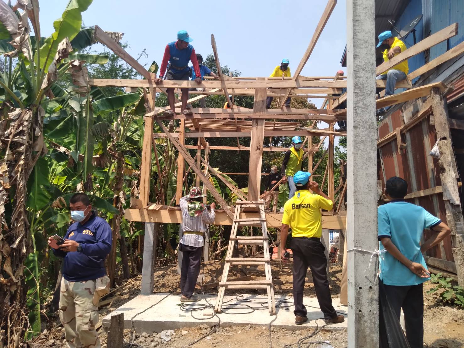 จังหวัดสุโขทัย ทำ 1 ต้องได้มากกว่า 1 สานพลังเครือข่ายกองทุนแม่ของแผ่นดินจังหวัดสุโขทัย  เร่งขจัดความยากจนและพัฒนาคนทุกช่วงวัยอย่างยั่นยืน ตามหลักปรัชญาของเศรษฐกิจพอเพียง ด้วยกระบวนการกองทุนแม่ของแผ่นดิน “สู่เป้าหมาย อยู่รอด พอเพียง ยั่งยืน”