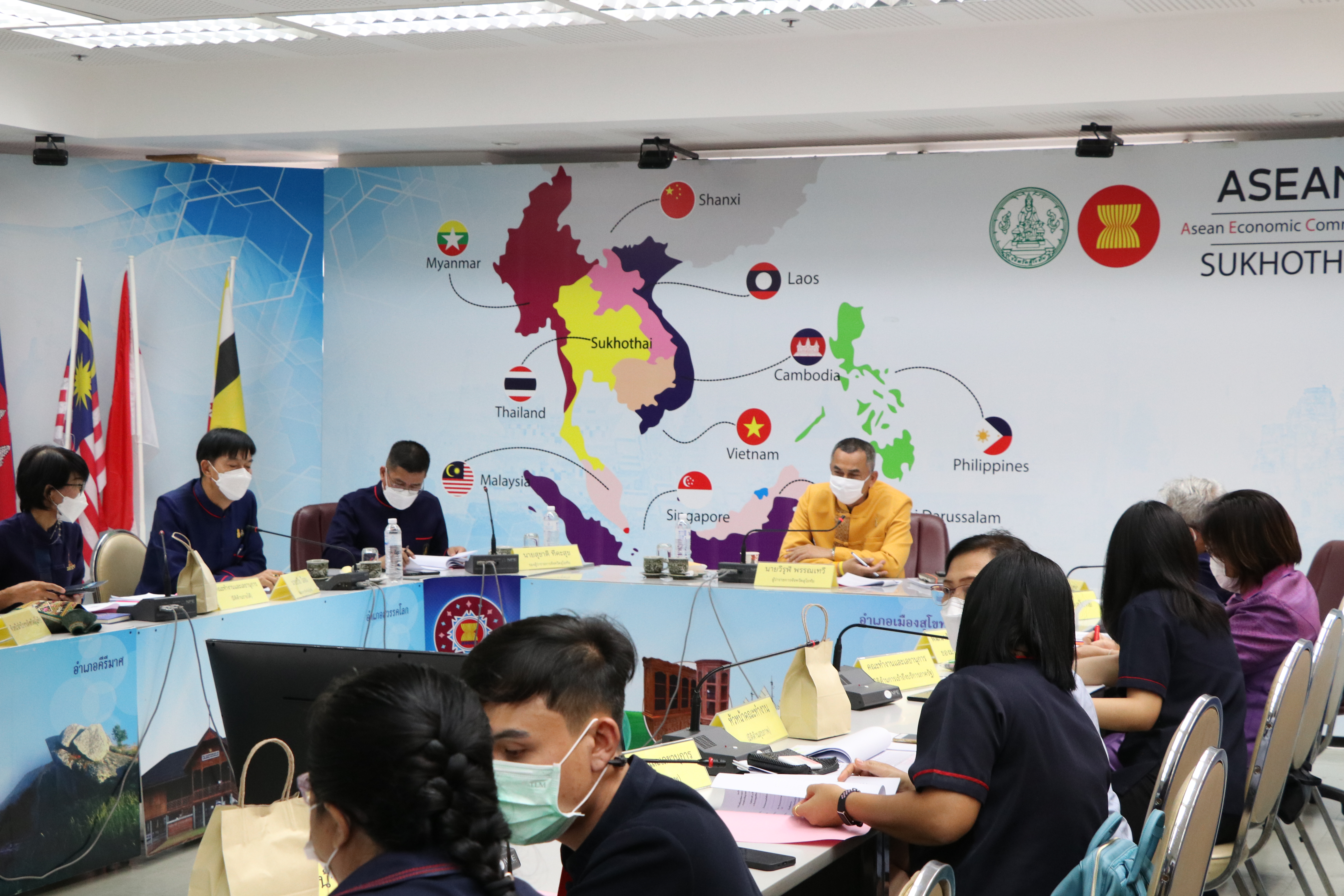 สุโขทัย ทำ 1 ต้องได้มากกว่า 1  ขานรับ นโยบายรัฐบาล เร่งขับเคลื่อนการขจัดความยากจนและพัฒนาคนทุกช่วงวัยอย่างยั่งยืนตามหลักปรัชญาของเศรษฐกิจพอเพียง สร้างคุณภาพชีวิตที่ดีให้ประชาชนชาวจังหวัดสุโขทัย “อยู่รอด พอเพียง และยั่งยืน”