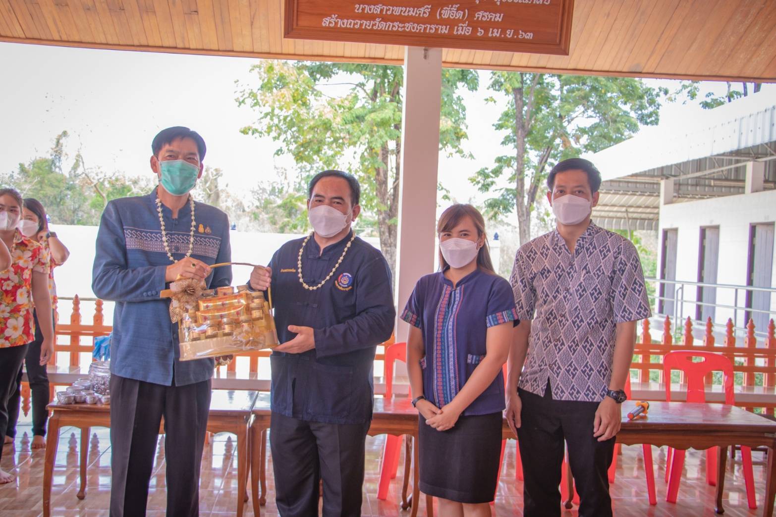 สำนักงานพัฒนาชุมชนจังหวัดสุโขทัย ทำ 1 ต้องได้มากกว่า 1 จัดพิธีทำบุญถวายภัตตาหารเพล และกิจกรรมขอพรท่านพัฒนาการจังหวัดสุโขทัย เนื่องในประเพณีสงกรานต์ ปี 2565”