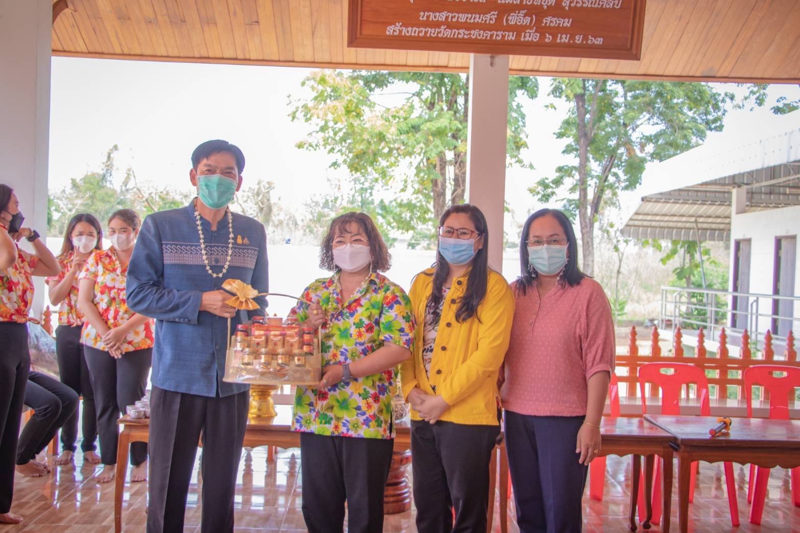 สำนักงานพัฒนาชุมชนจังหวัดสุโขทัย ทำ 1 ต้องได้มากกว่า 1 จัดพิธีทำบุญถวายภัตตาหารเพล และกิจกรรมขอพรท่านพัฒนาการจังหวัดสุโขทัย เนื่องในประเพณีสงกรานต์ ปี 2565”