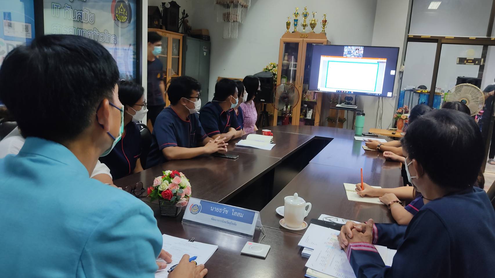 พช.สุโขทัย ทำ 1 ต้องได้มากกว่า 1 อธิบดีกรมการพัฒนาชุมชน เป็นประธานการประชุมกรมการพัฒนาชุมชน เพื่อขับเคลื่อนงานพัฒนาชุมชน ผ่านระบบวีดีทัศน์ทางไกล (Video Conference) ครั้งที่ 4/2565