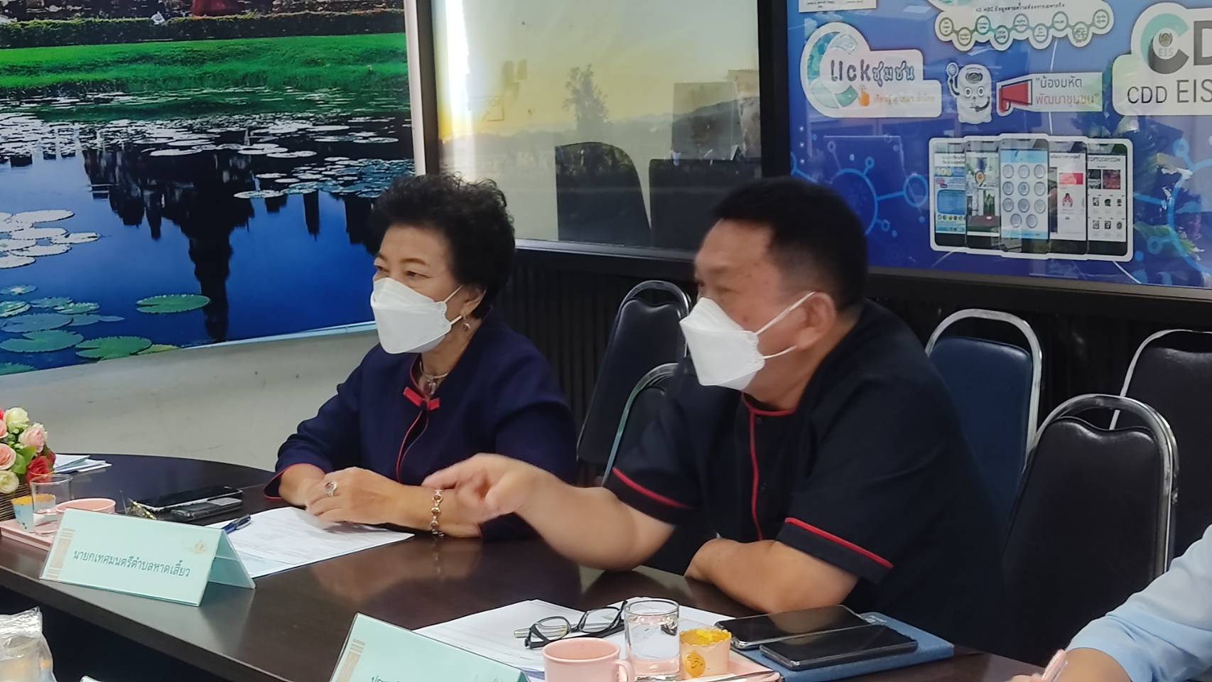 พช.สุโขทัย ทำ 1 ต้องได้มากกว่า 1 ประชุมคณะทำงานจัดทำผ้าทออัตลักษณ์ประจำท้องถิ่น เพื่อถวายสมเด็จพระนางเจ้าสิริกิติ์ พระบรมราชินีนาถ พระบรมราชชนนีพันปีหลวง และสมเด็จพระนางเจ้าสุทิดา พัชรสุธาพิมลลักษณ์ พระบรมราชินี