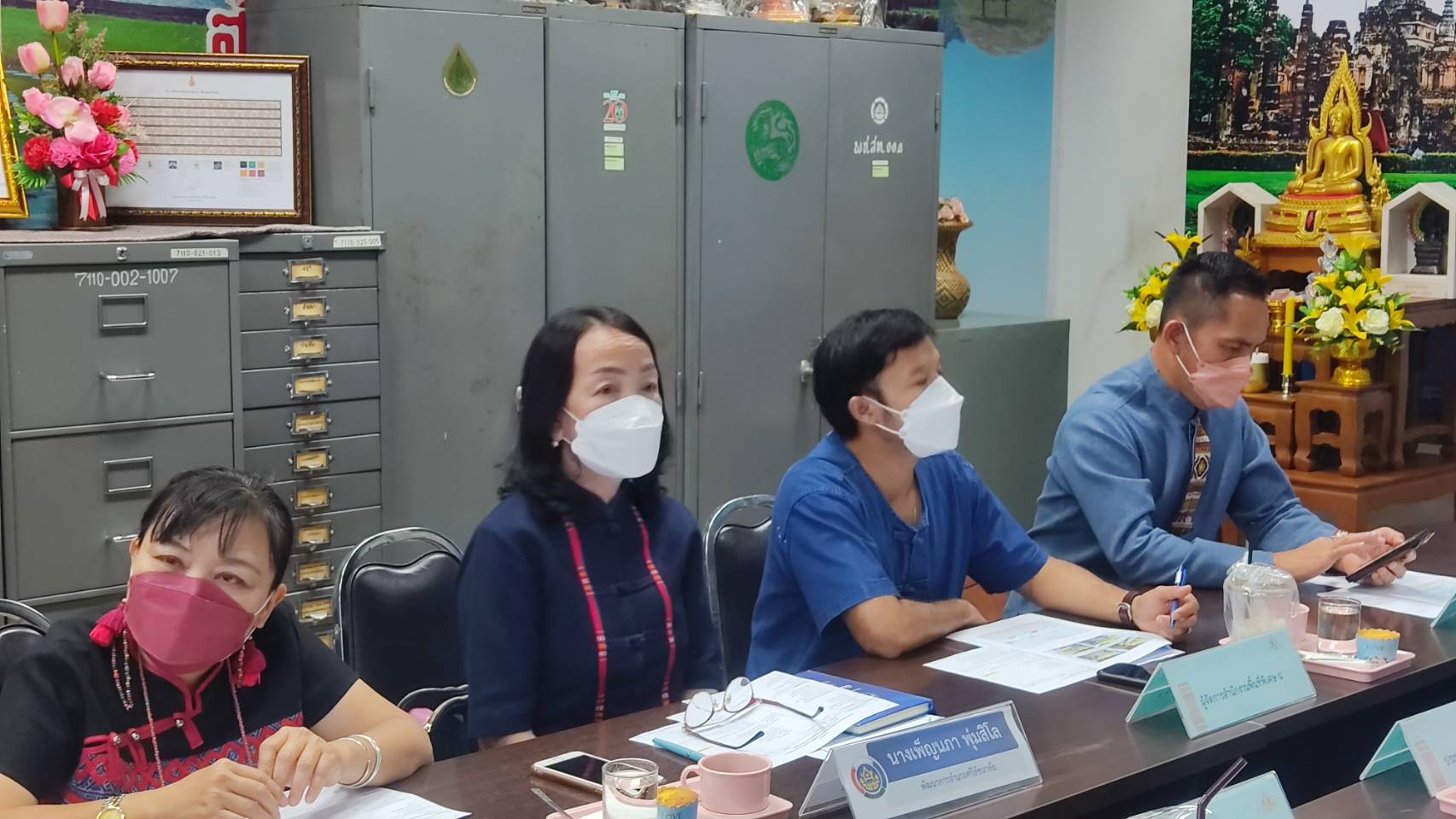 พช.สุโขทัย ทำ 1 ต้องได้มากกว่า 1 ประชุมคณะทำงานจัดทำผ้าทออัตลักษณ์ประจำท้องถิ่น เพื่อถวายสมเด็จพระนางเจ้าสิริกิติ์ พระบรมราชินีนาถ พระบรมราชชนนีพันปีหลวง และสมเด็จพระนางเจ้าสุทิดา พัชรสุธาพิมลลักษณ์ พระบรมราชินี