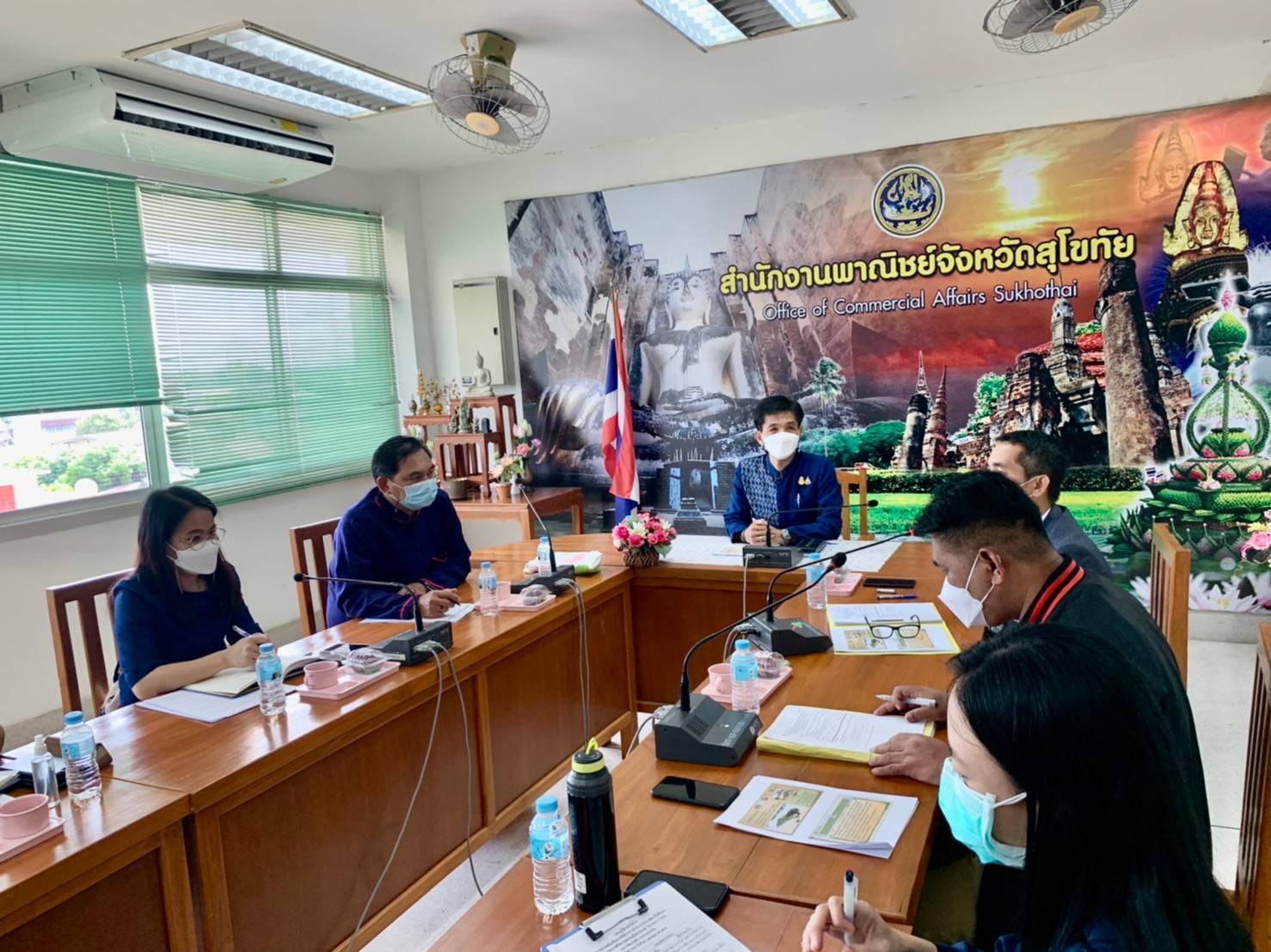 พช.สุโขทัย ทำ 1 ต้องได้มากกว่า 1 นำเสนอข้อมูลรับการตรวจสอบผลสัมฤทธิ์และประสิทธิภาพการดำเนินงานโครงการพัฒนาพื้นที่ต้นแบบการพัฒนาคุณภาพชีวิตตามหลักทฤษฎีใหม่ ประยุกต์ “โคก หนอง นา โมเดล” จังหวัดสุโขทัย